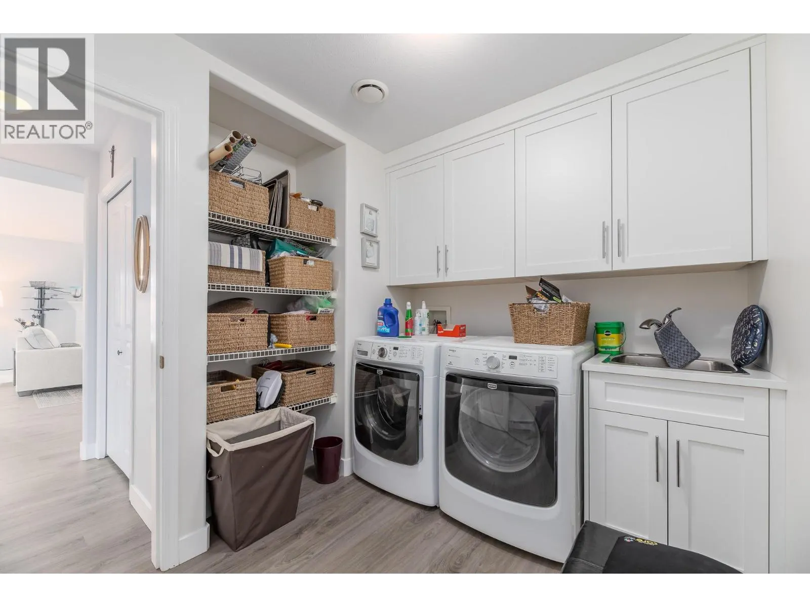 3689 Morningside Drive