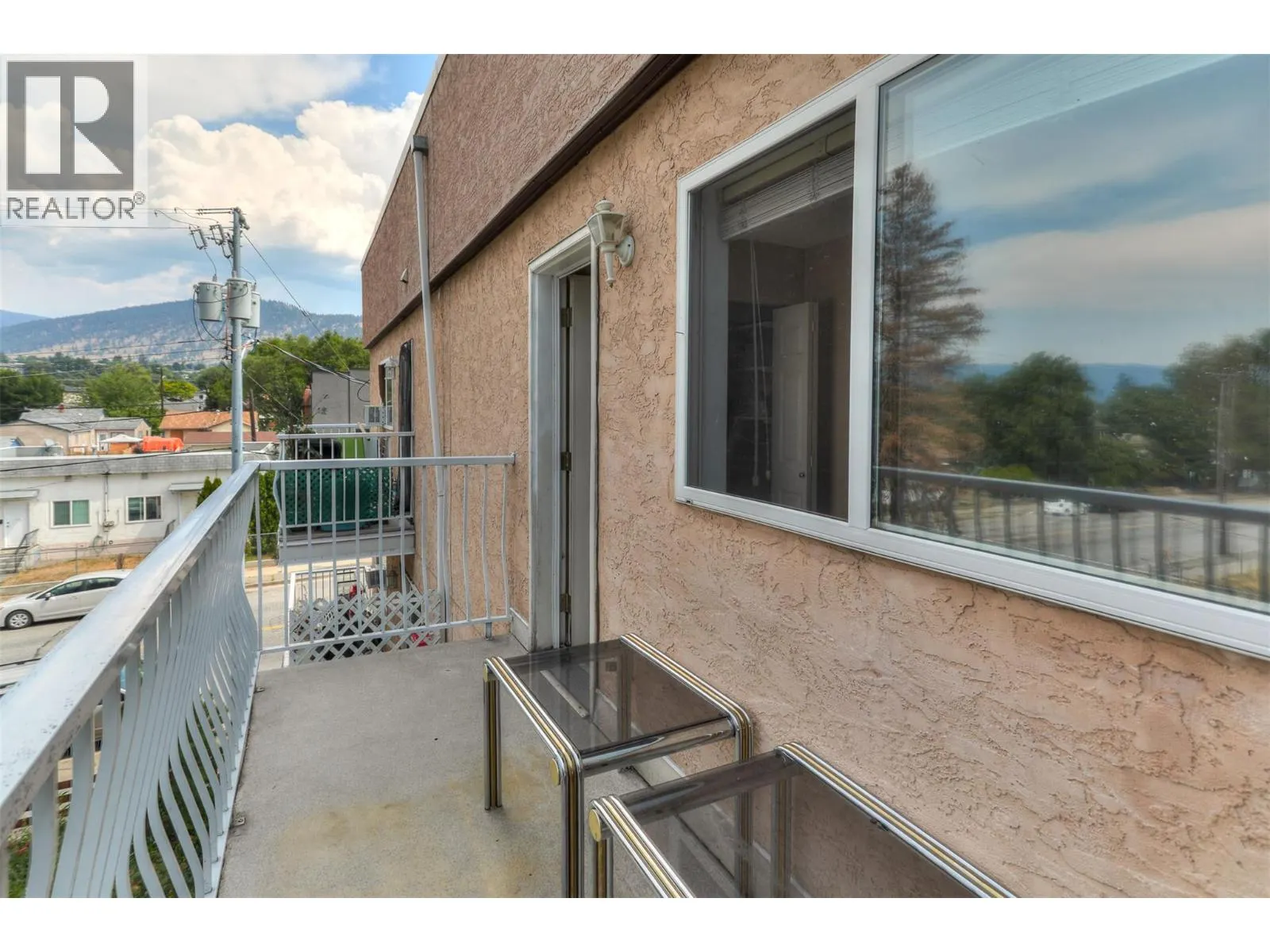 95 ECKHARDT Avenue Unit# 203