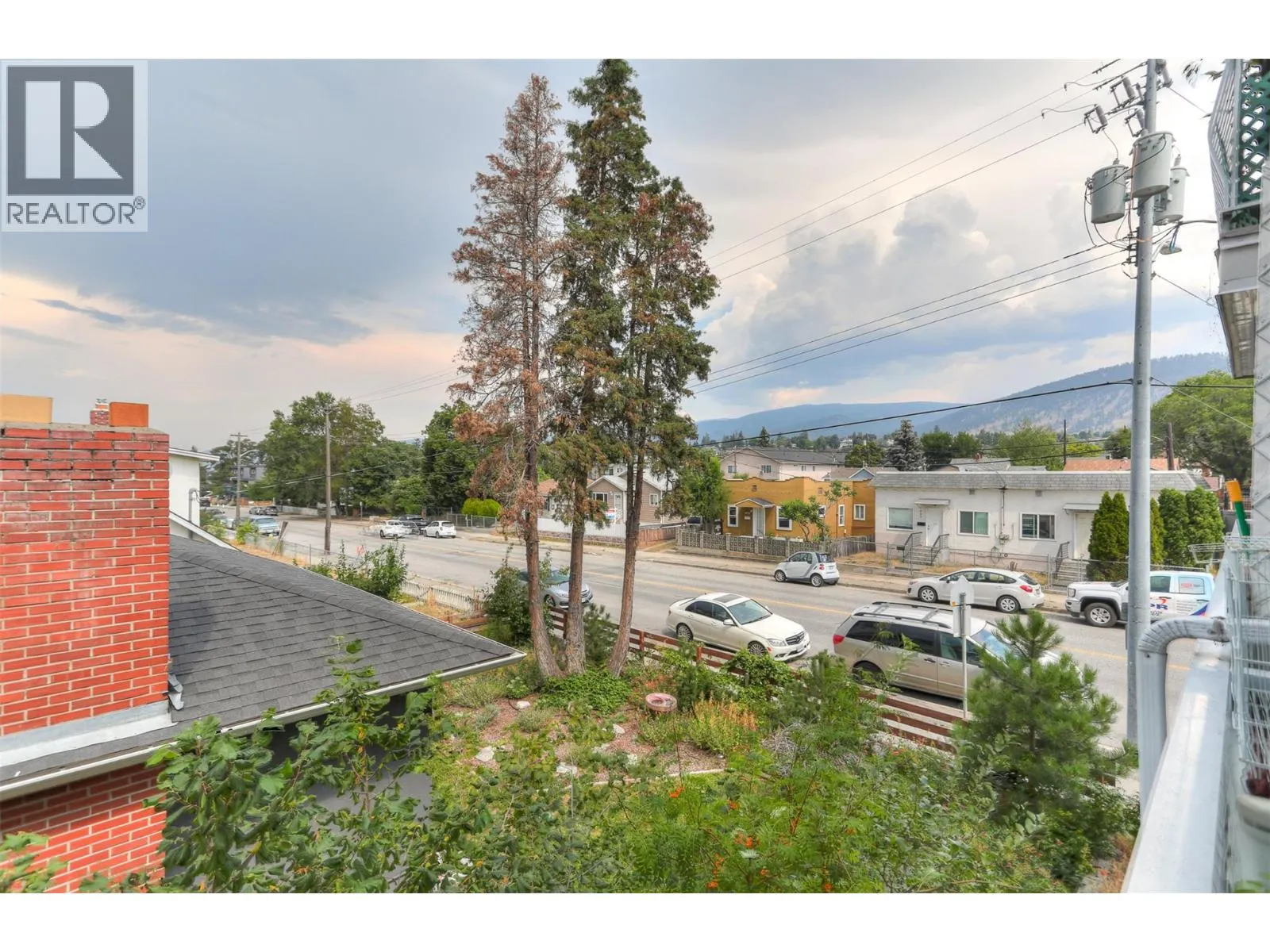95 ECKHARDT Avenue Unit# 203