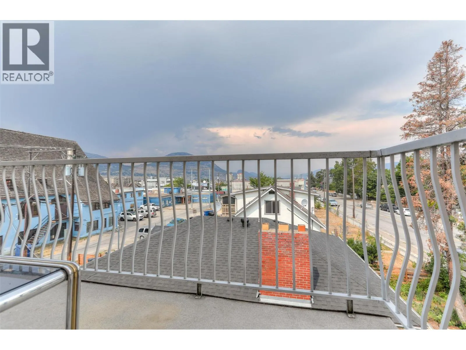 95 ECKHARDT Avenue Unit# 203