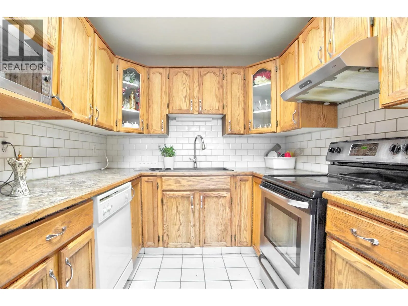 95 ECKHARDT Avenue Unit# 203