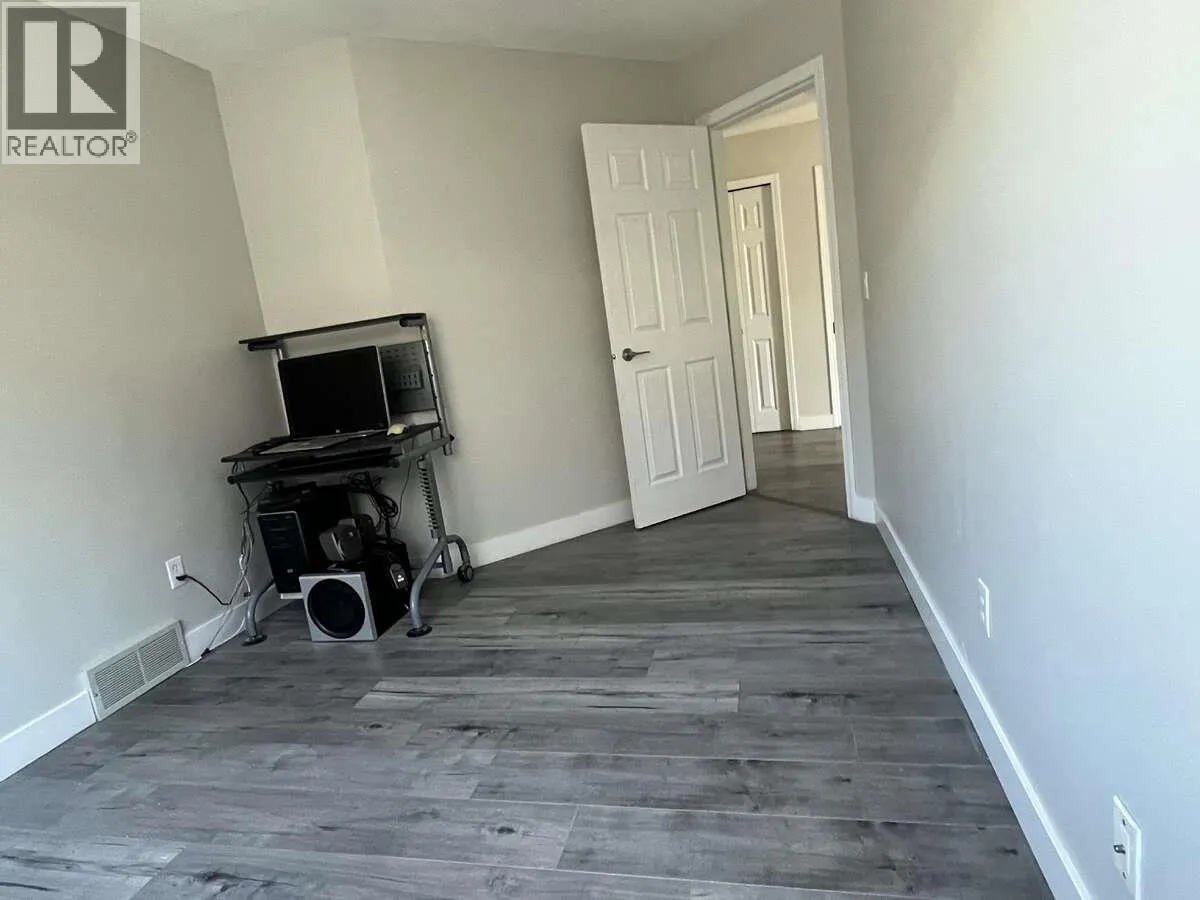 877 Springside Court