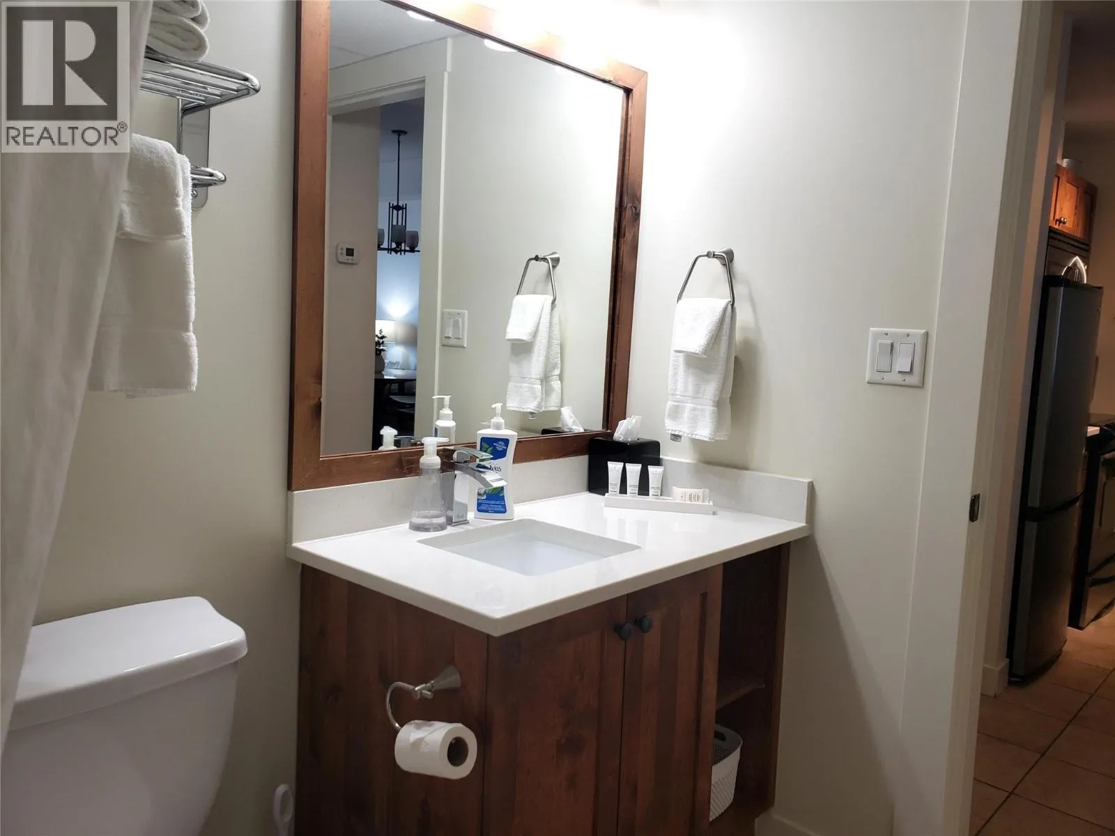 4200 LAKESHORE Drive Unit# 329
