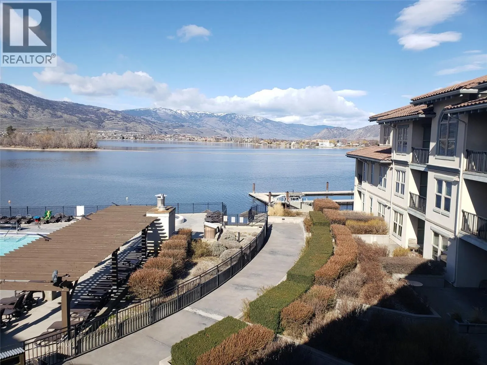 4200 LAKESHORE Drive Unit# 329