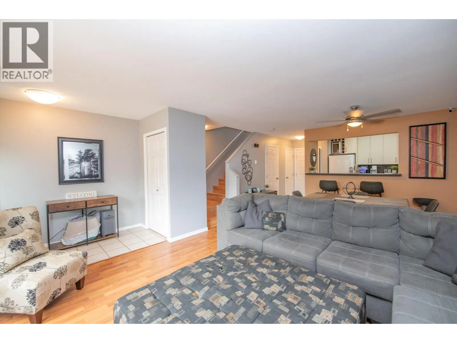 1607 43 Avenue Unit# 202