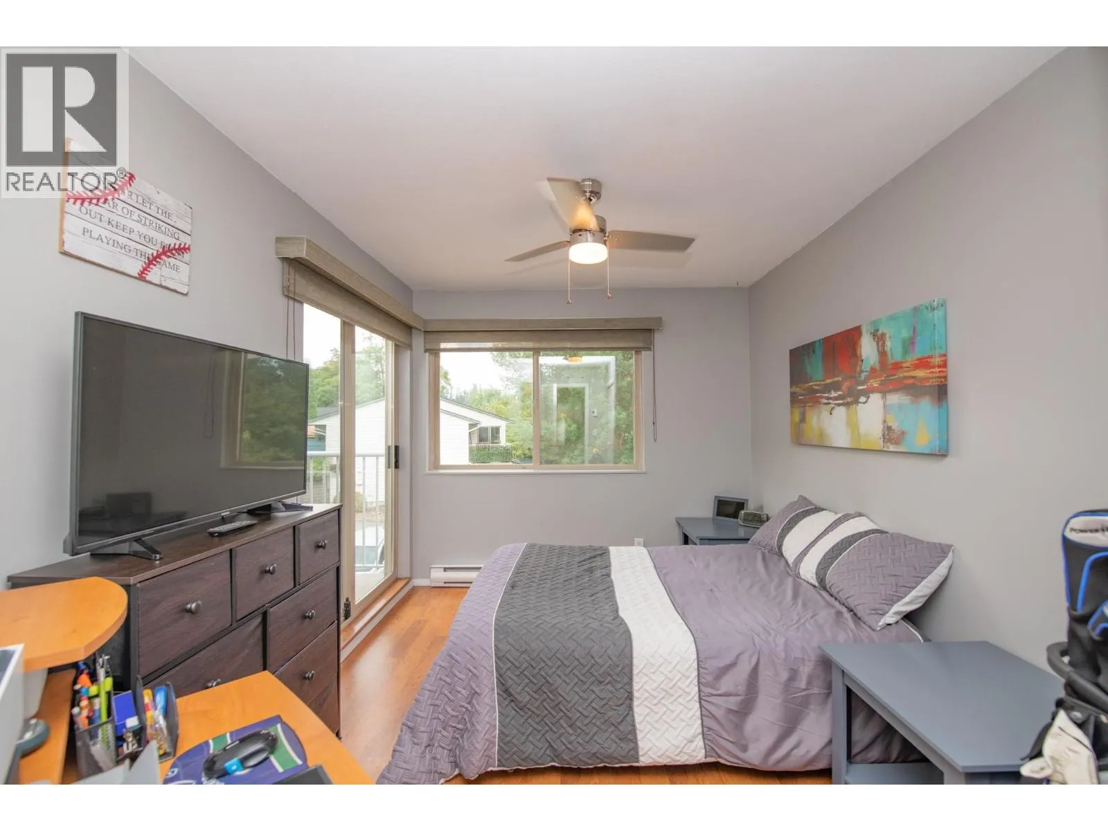 1607 43 Avenue Unit# 202