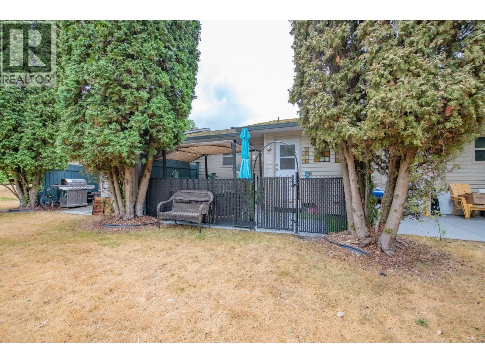 1607 43 Avenue Unit# 202