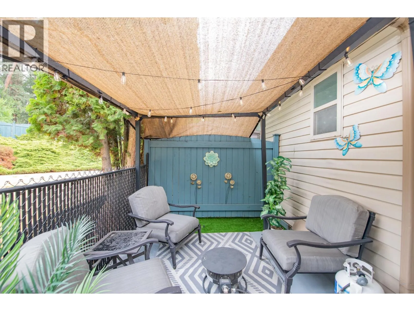 1607 43 Avenue Unit# 202