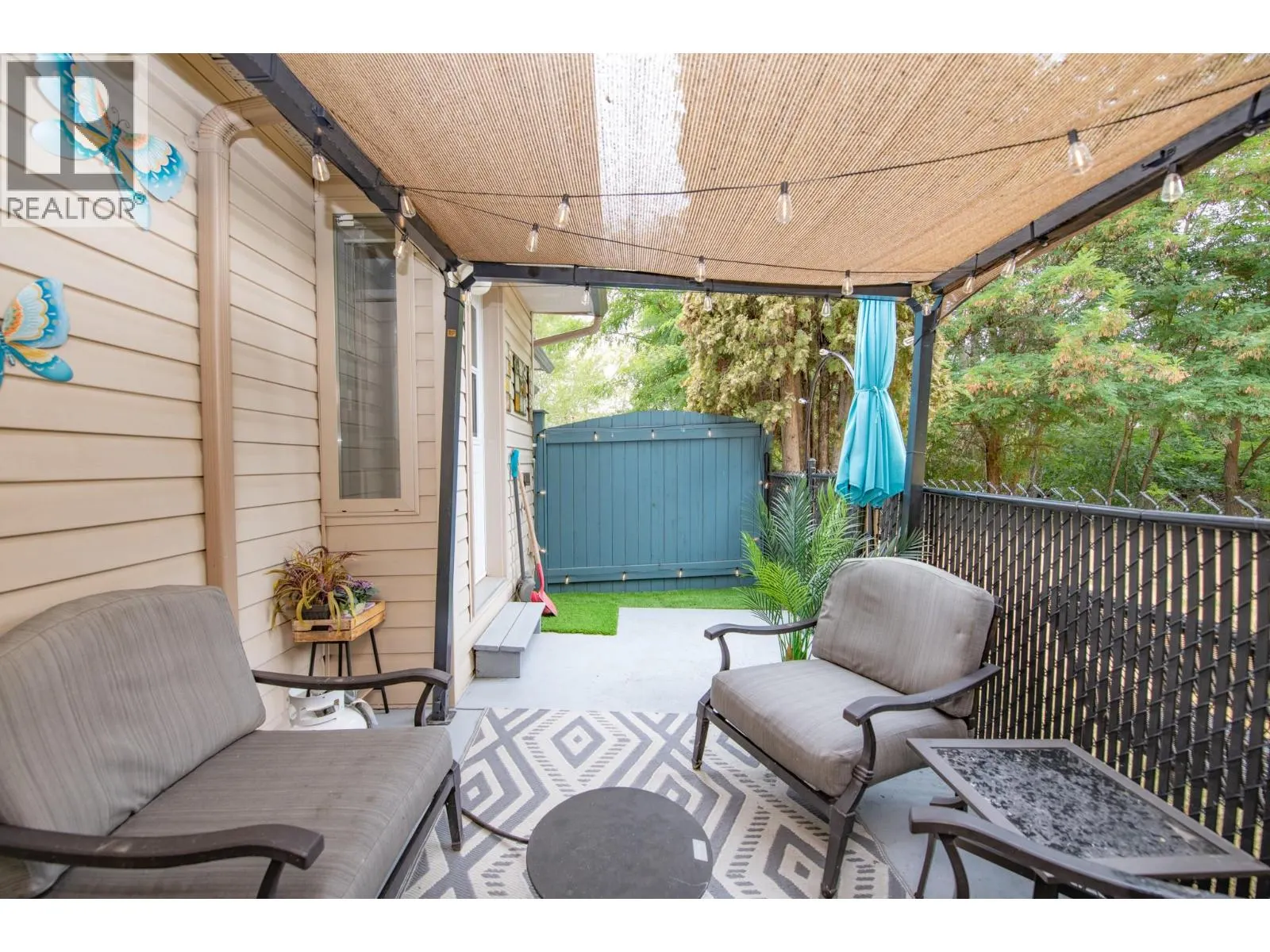 1607 43 Avenue Unit# 202