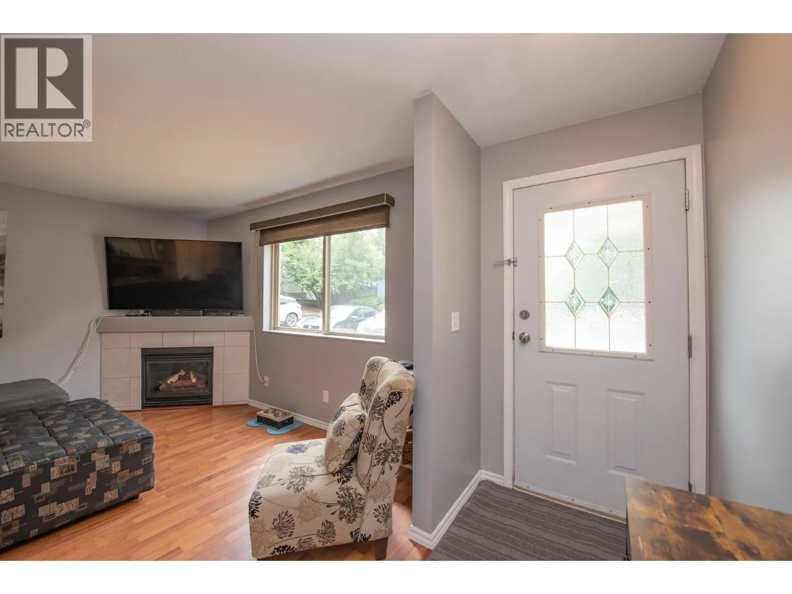 1607 43 Avenue Unit# 202