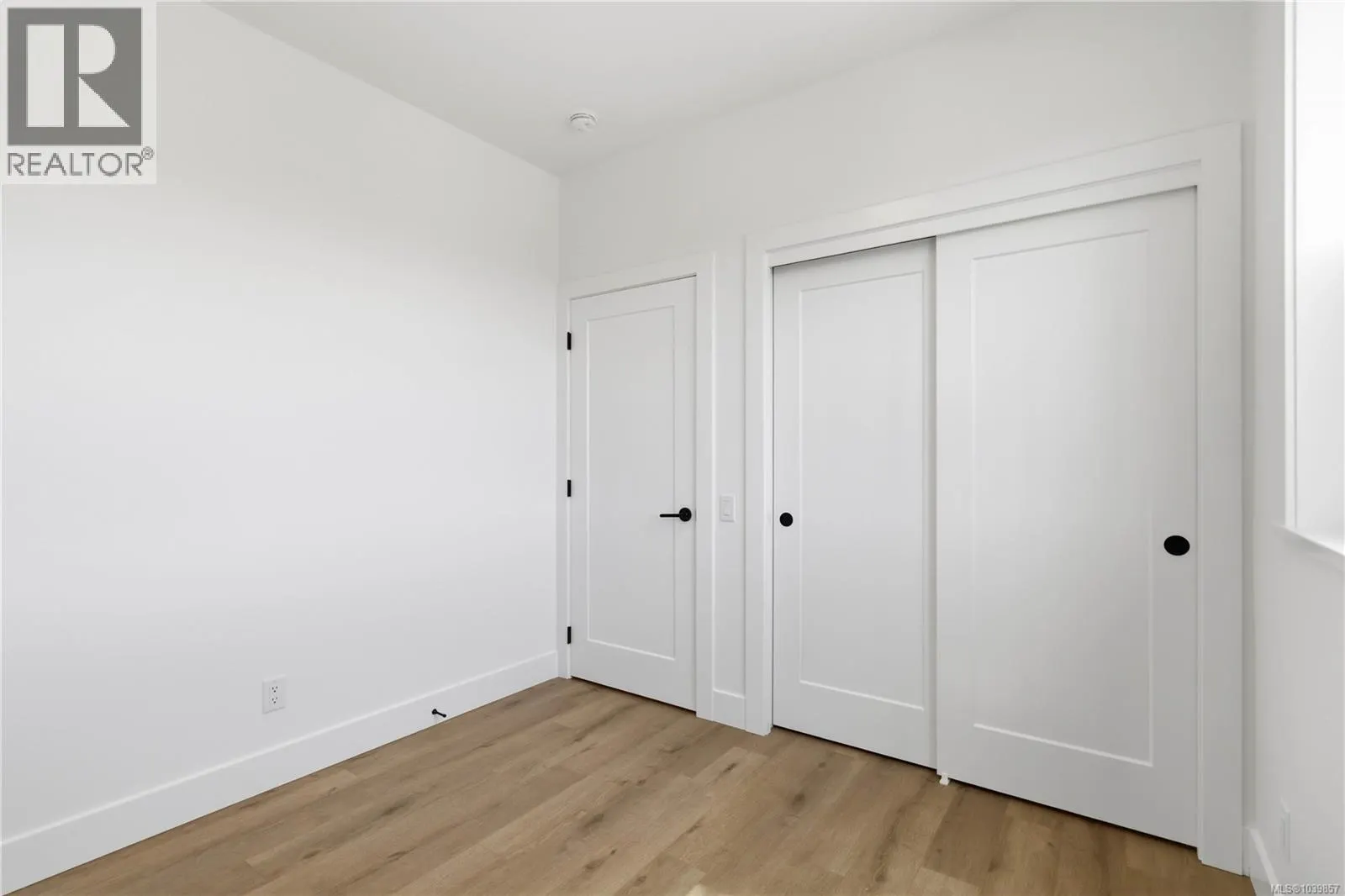 1 2312 Orchard Ave
