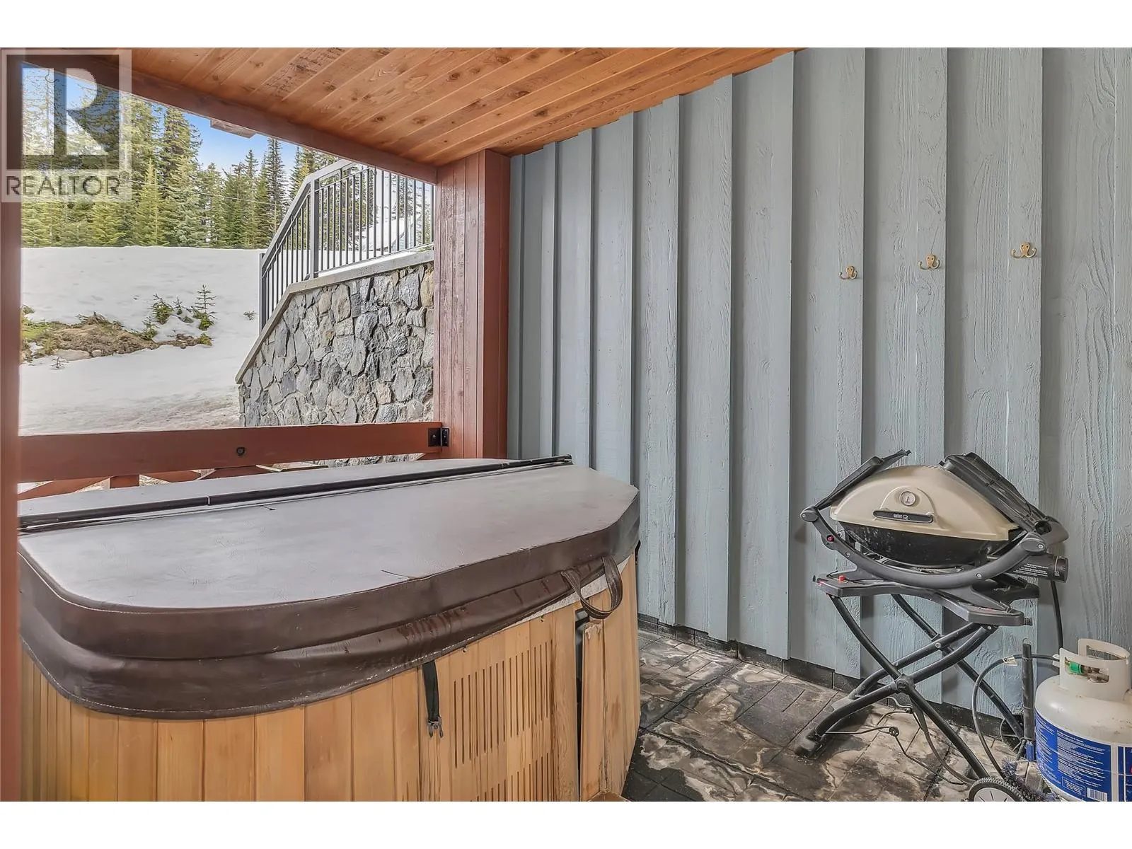 5255 Big White Road Unit# 105