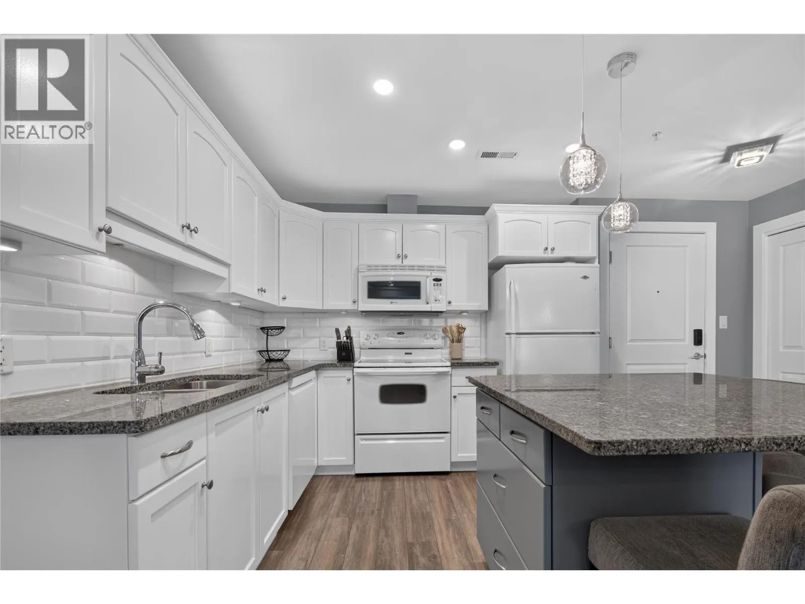 277 Yorkton Avenue Unit# 305