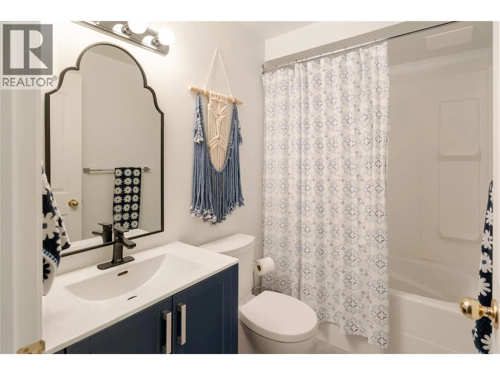 149 Applecrest Court
