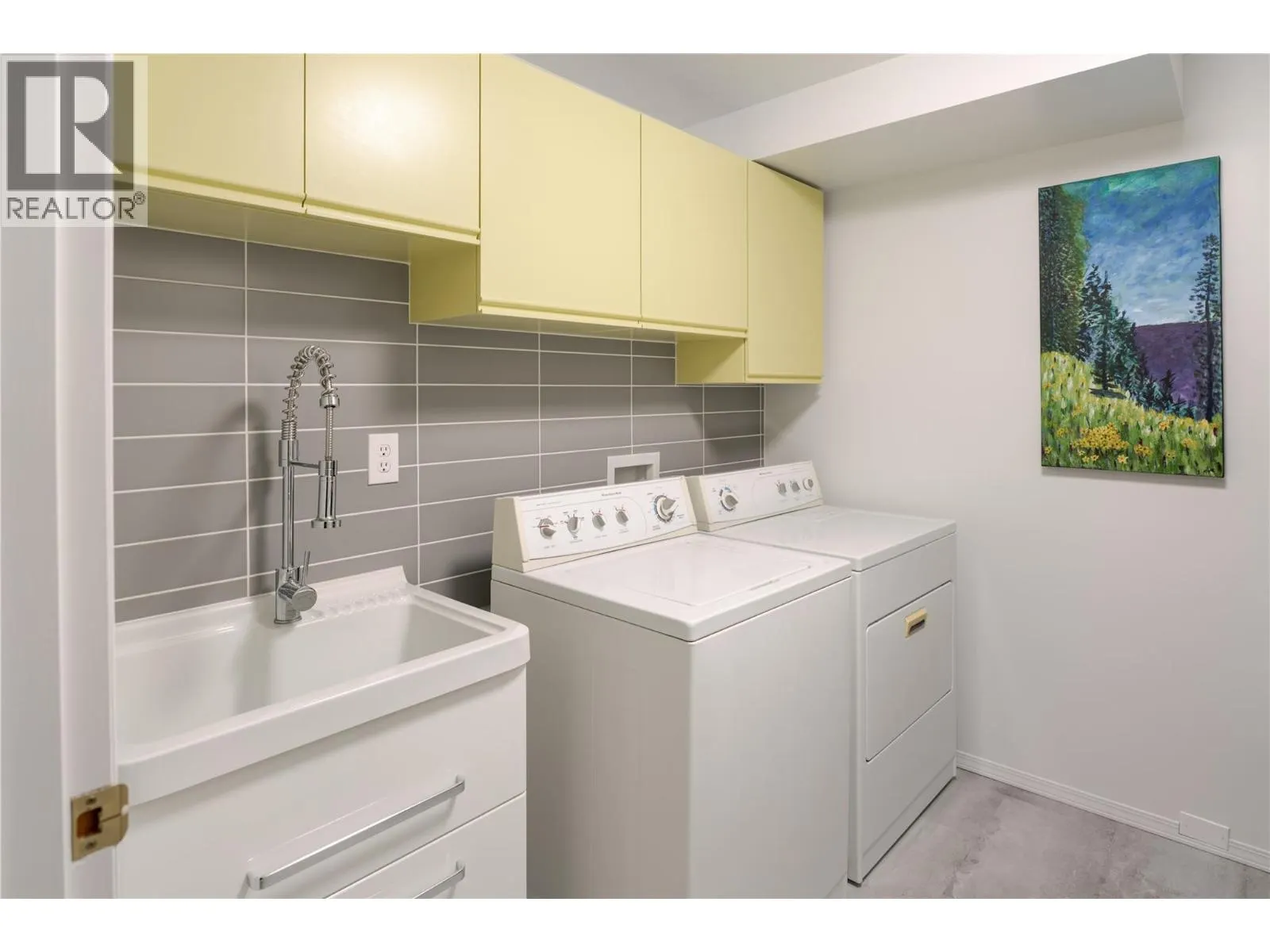 149 Applecrest Court