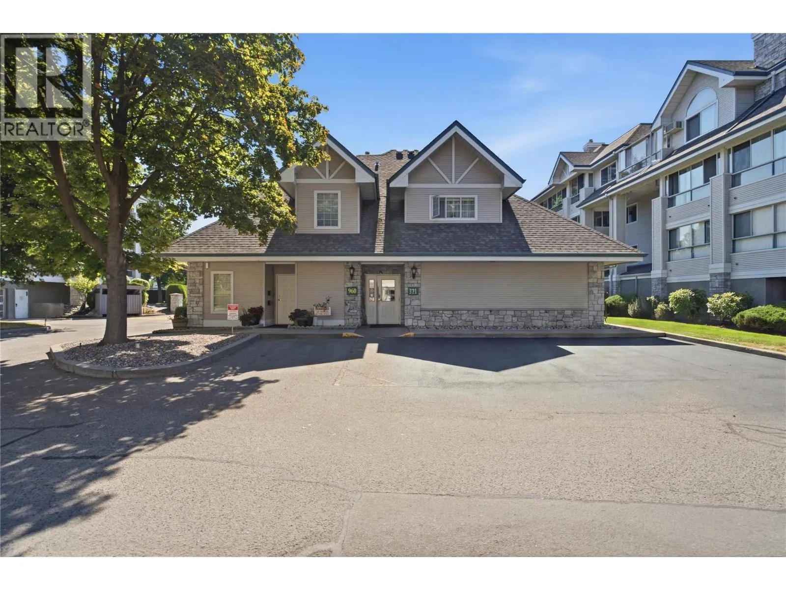 940 Glenwood Avenue Unit# 212