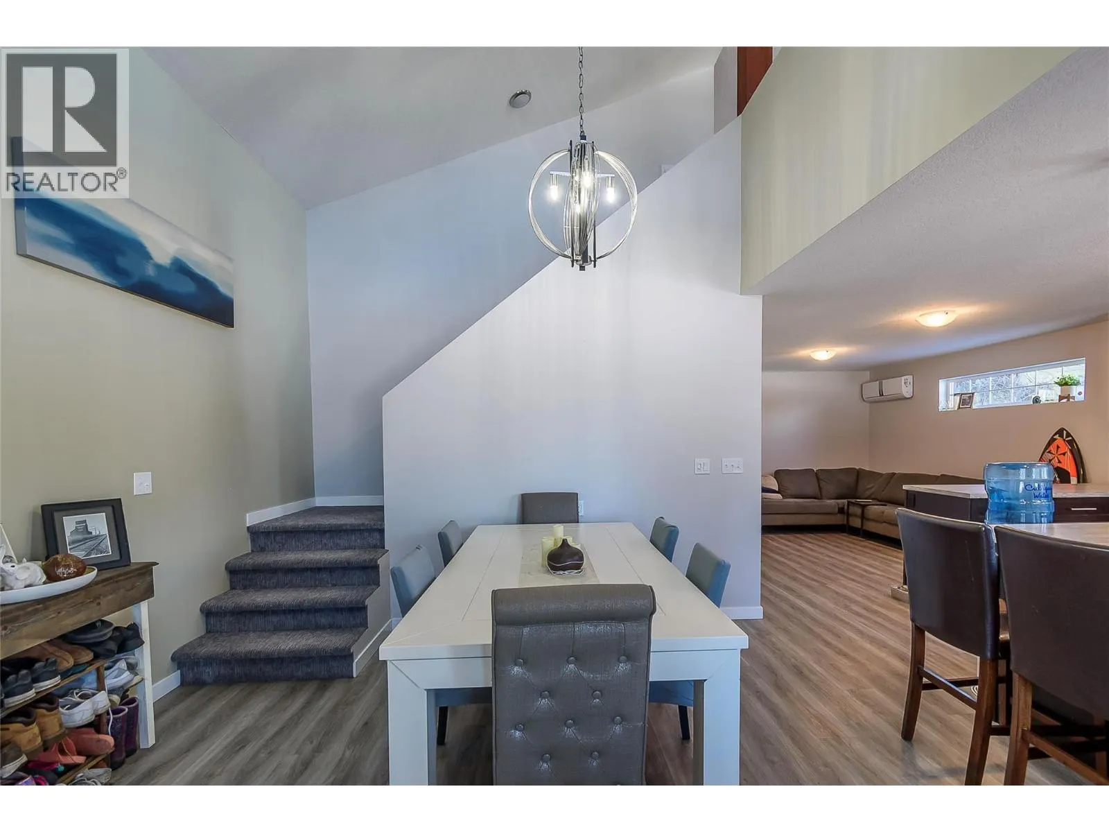 42 Lakeshore Drive