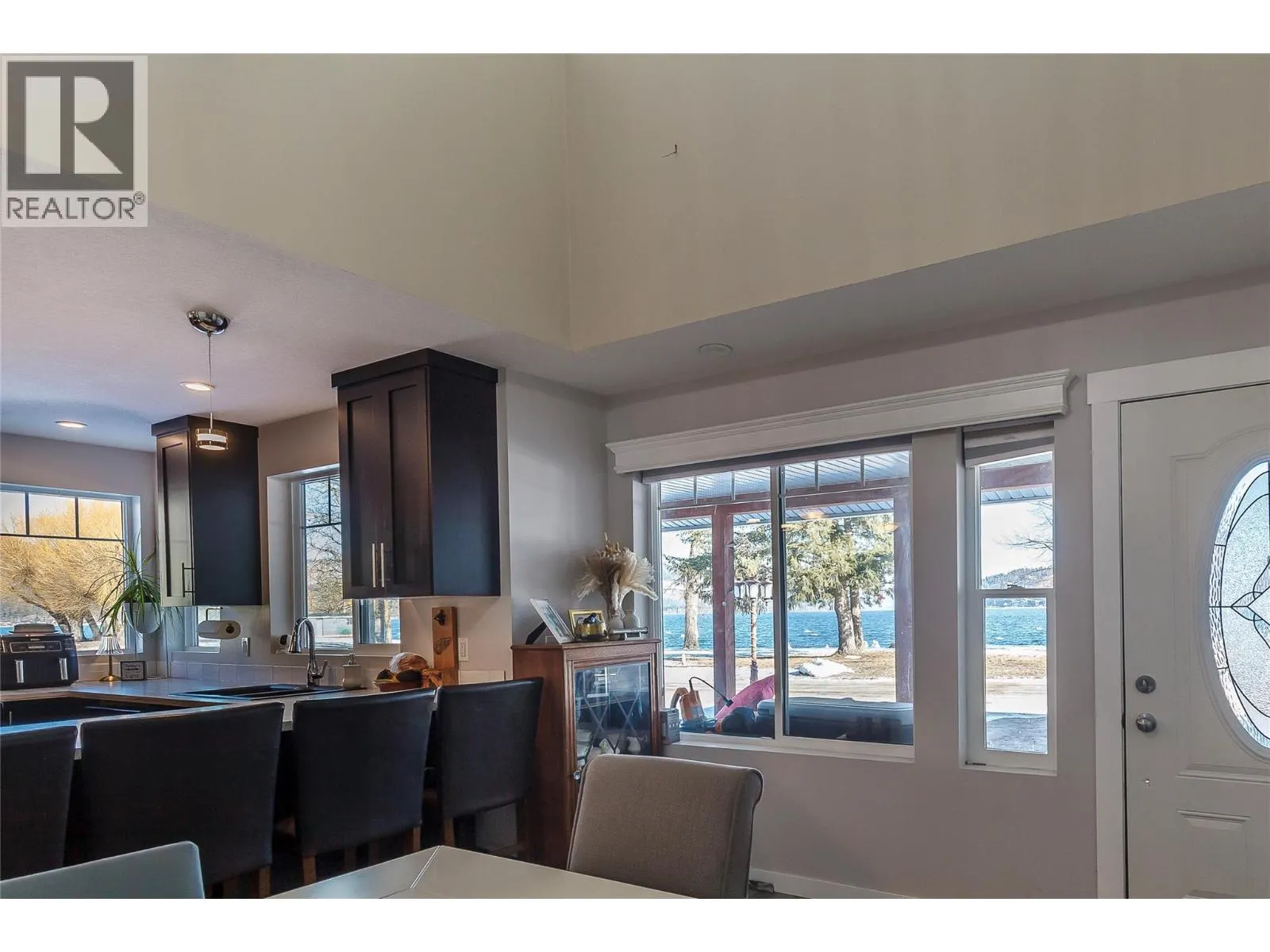 42 Lakeshore Drive