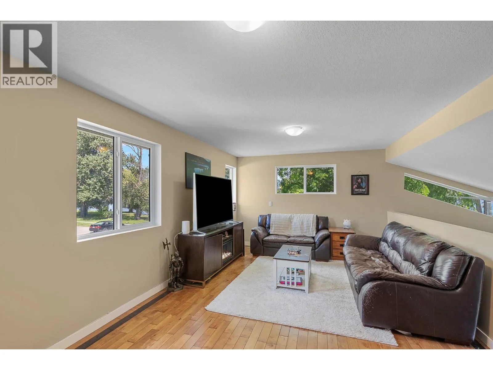 42 Lakeshore Drive