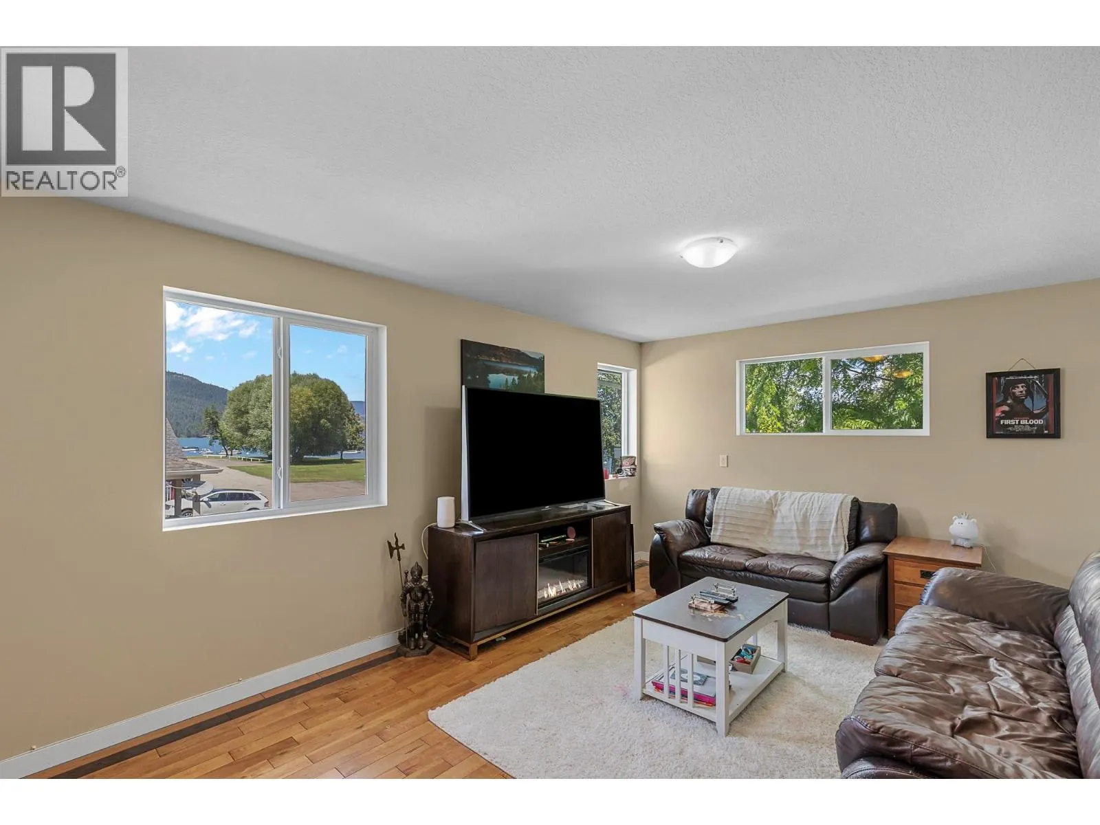 42 Lakeshore Drive