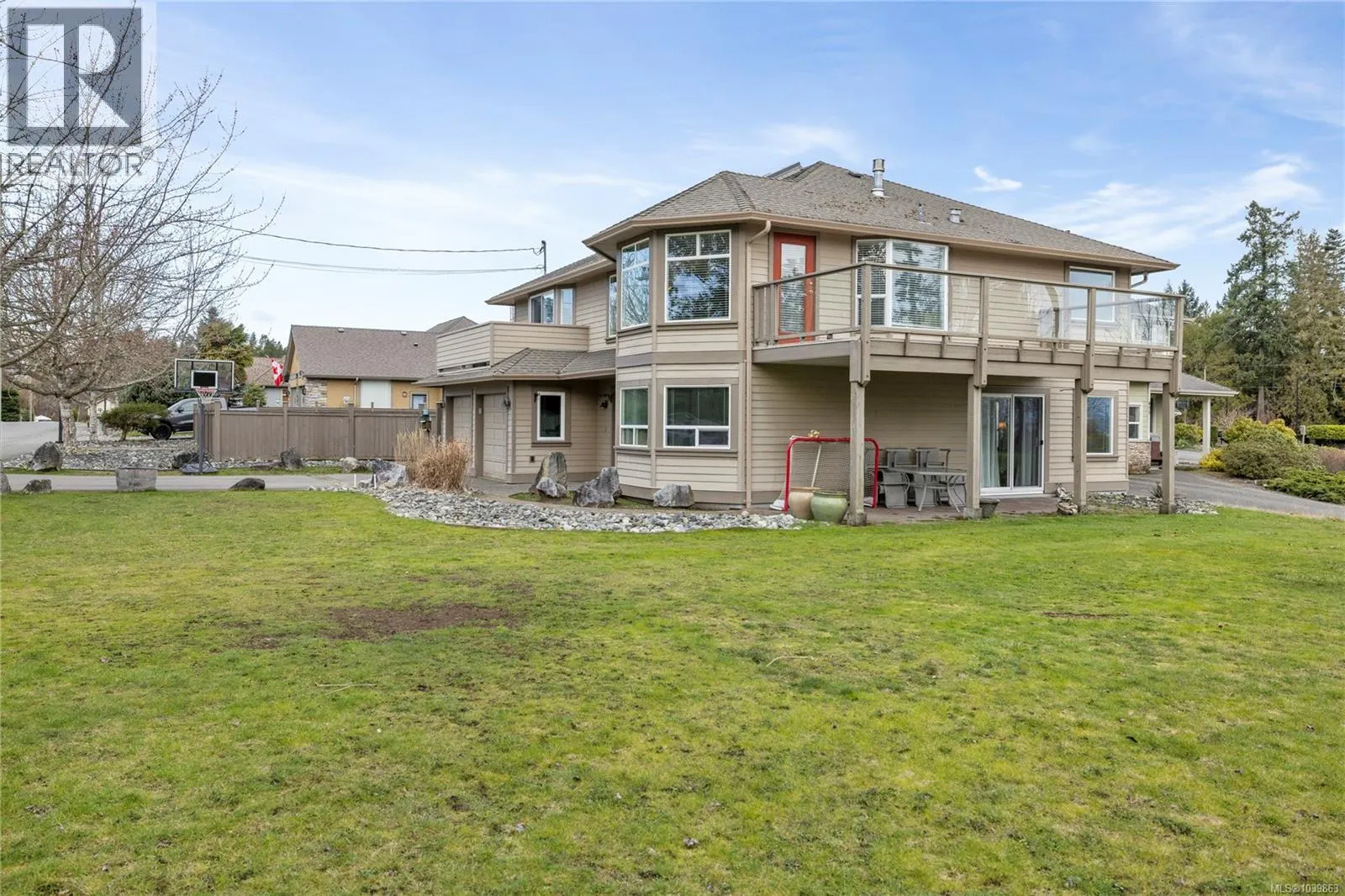 615 Chinook Ave