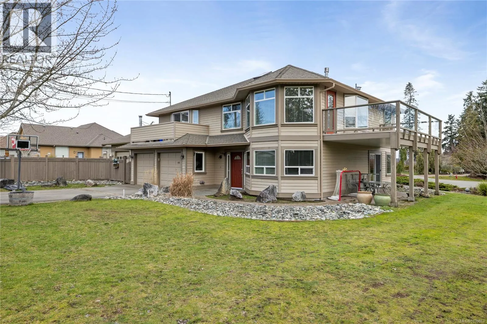 615 Chinook Ave