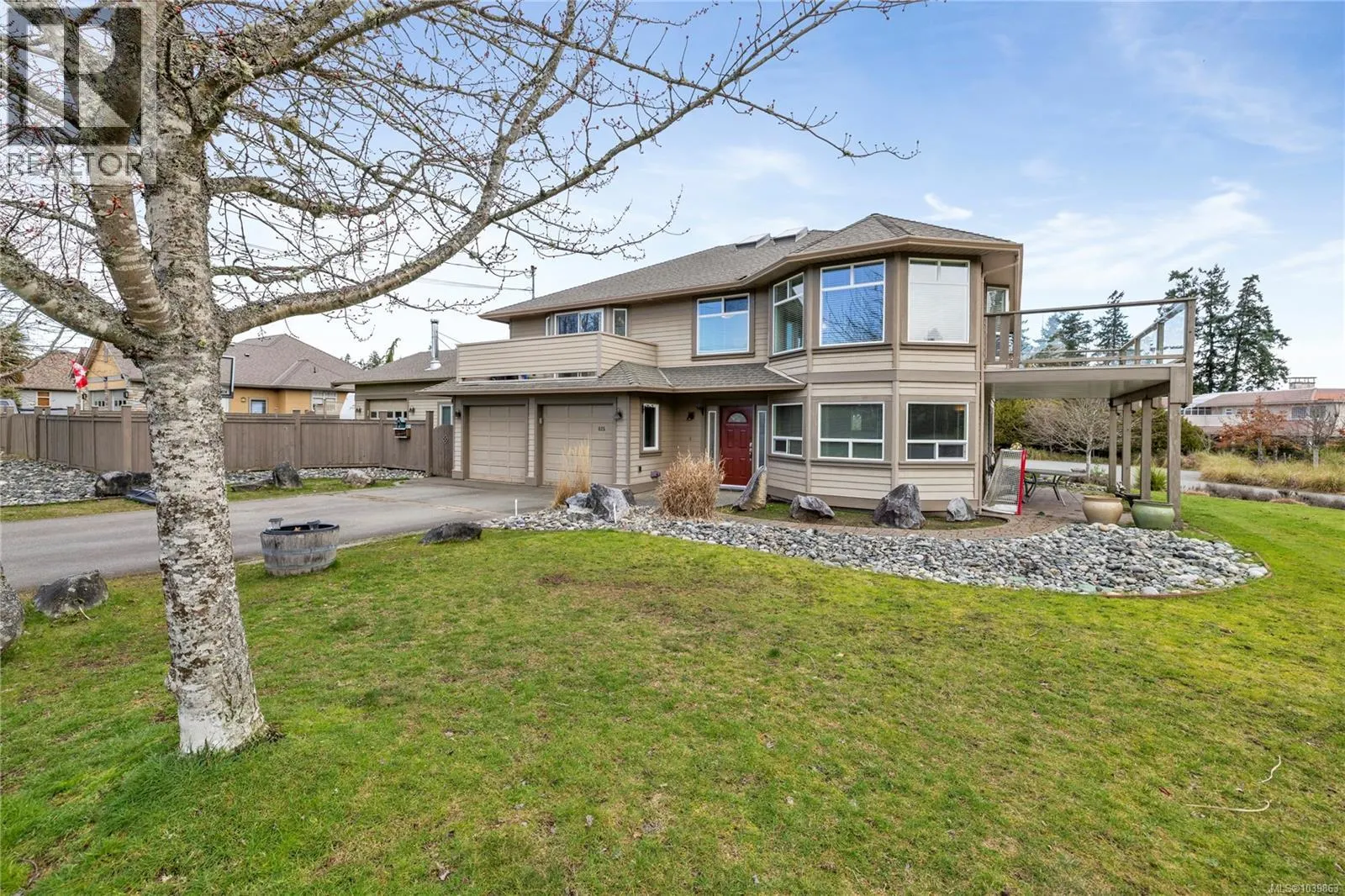 615 Chinook Ave
