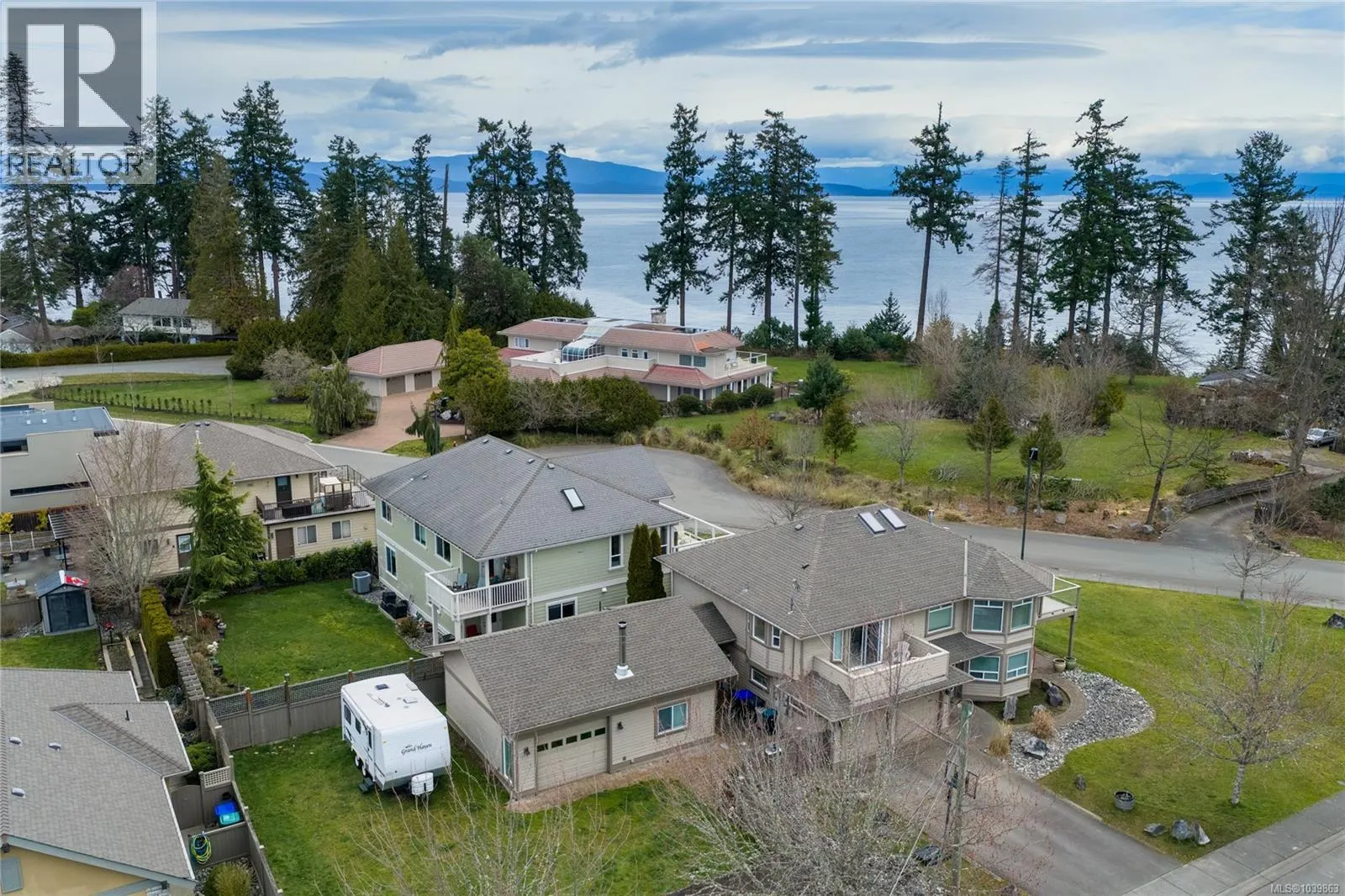 615 Chinook Ave