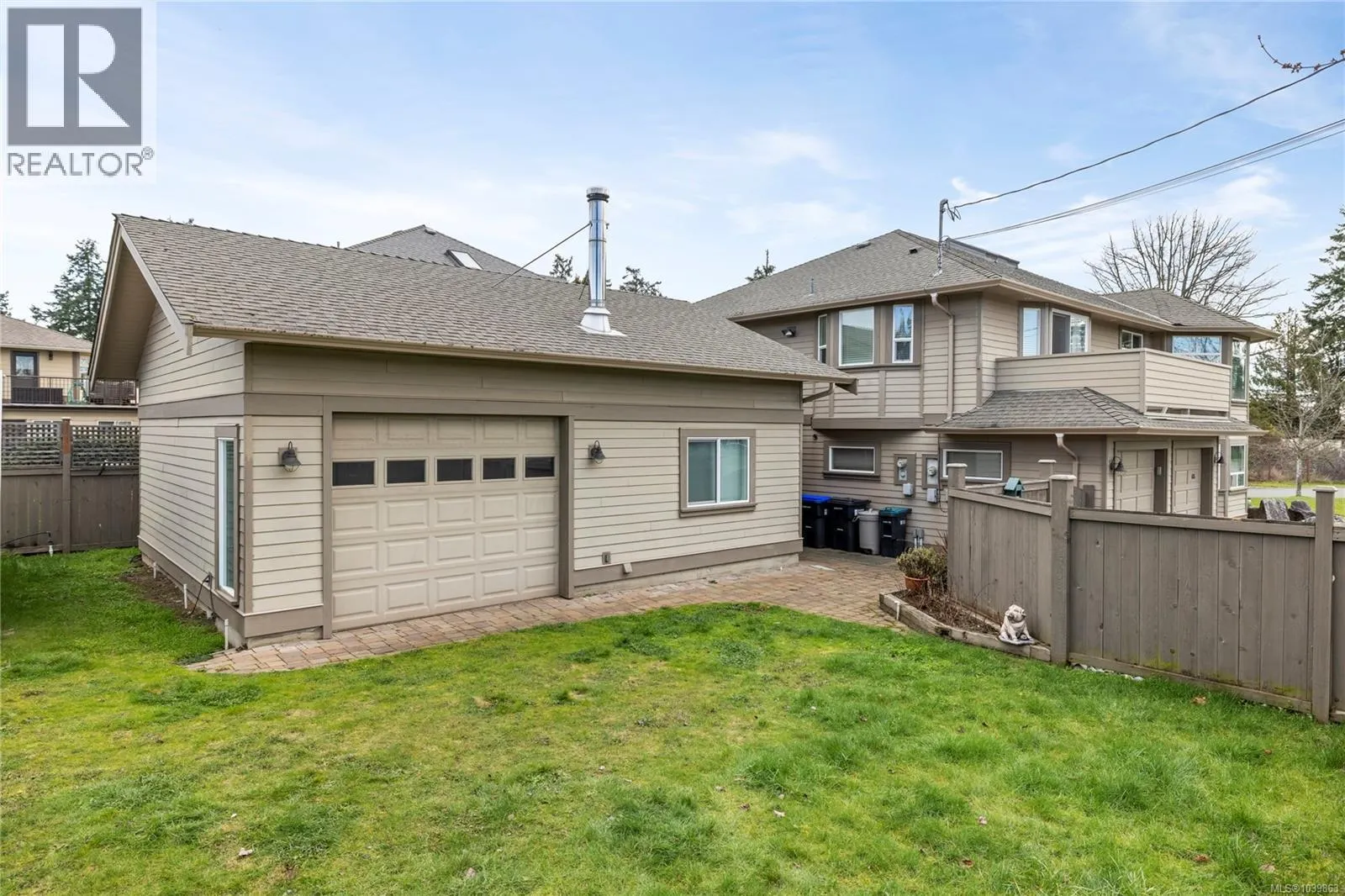 615 Chinook Ave