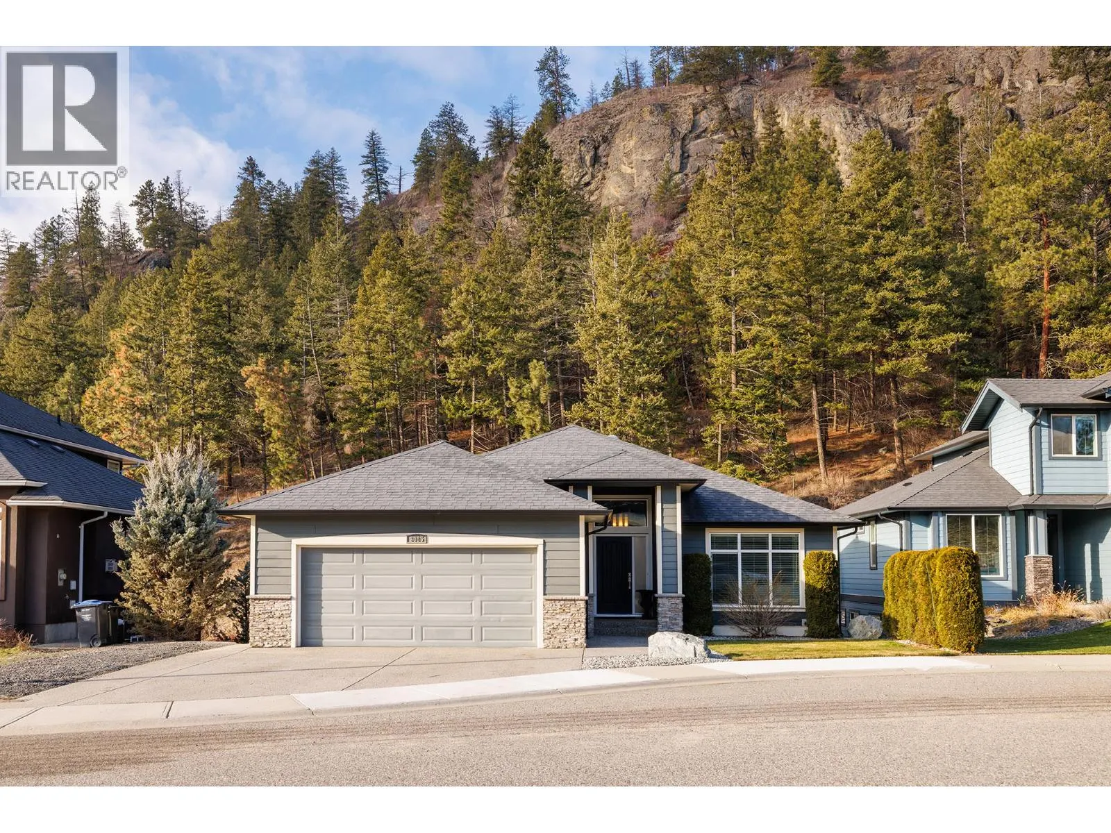 3085 Lakeview Cove Road