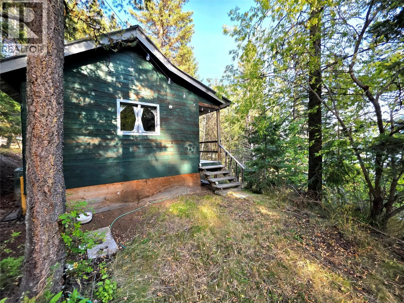 6453 Pinaus Lake Road