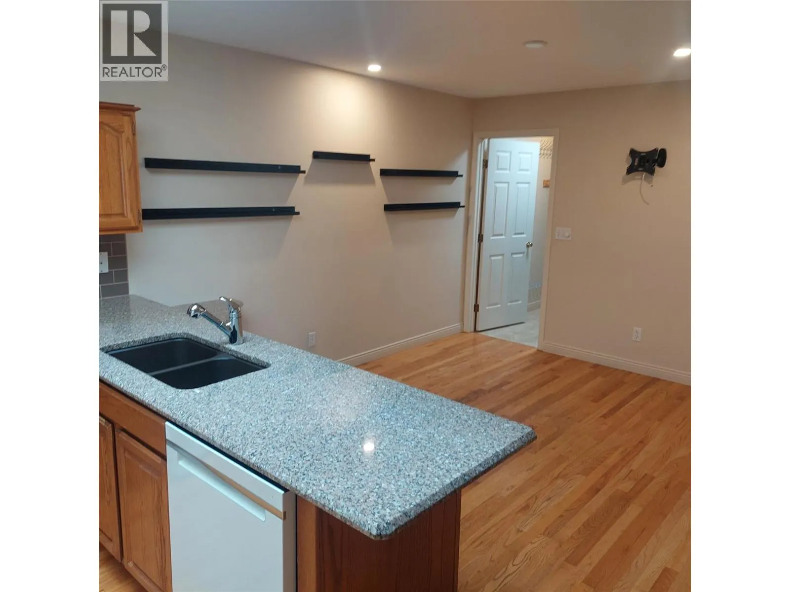 950 Lanfranco Road Unit# 69