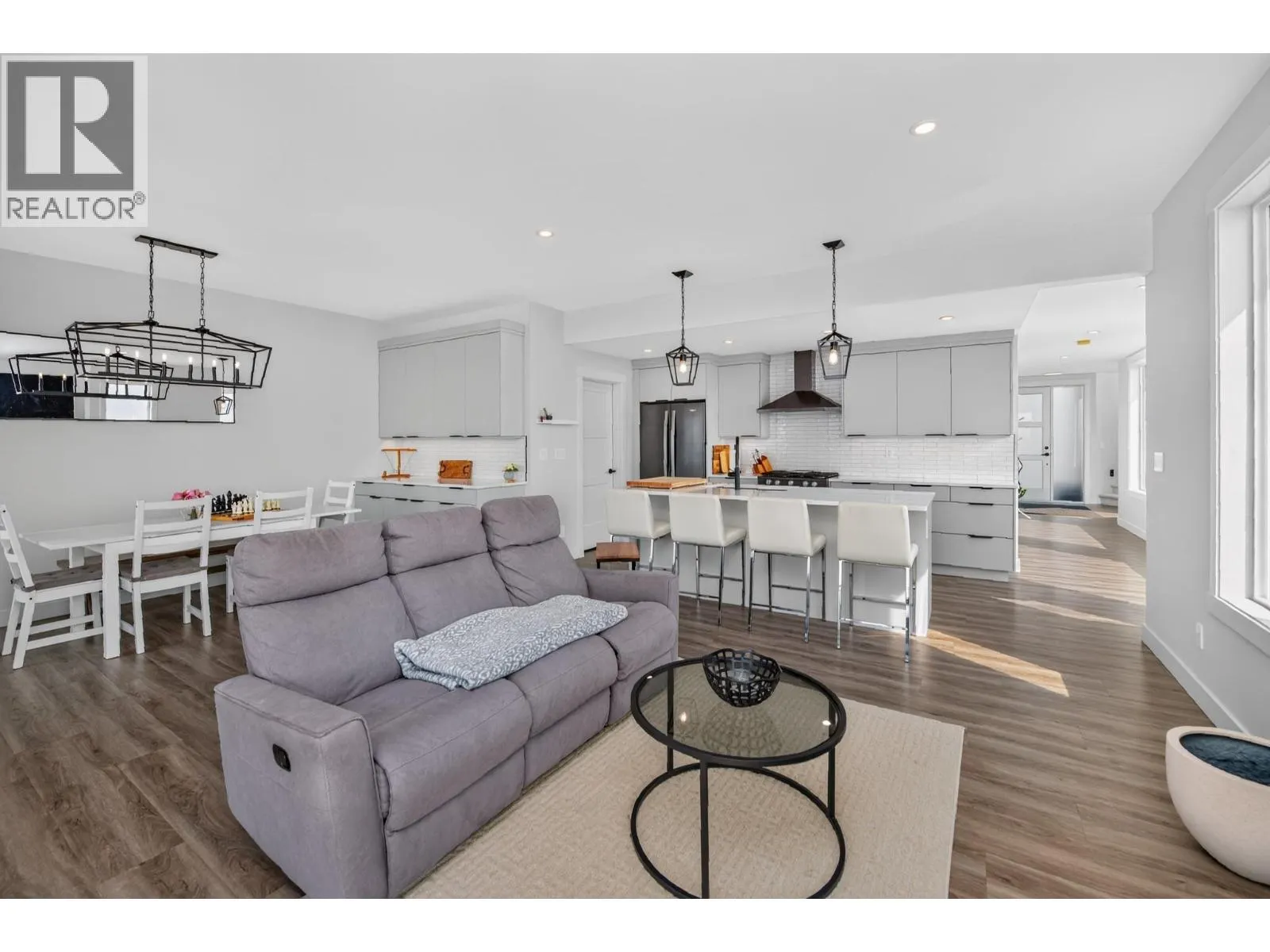 5120 Turtle Pond Court
