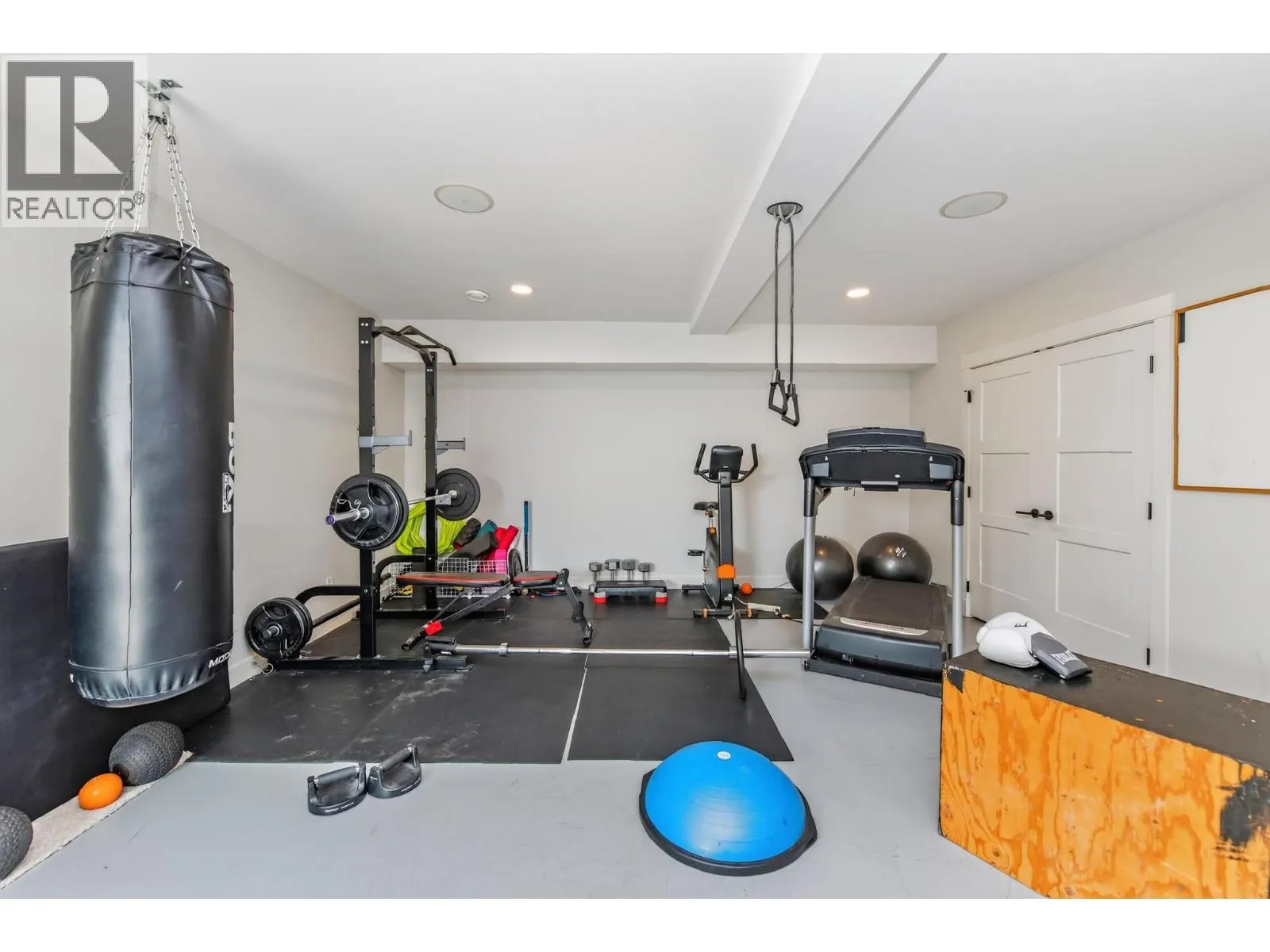 5120 Turtle Pond Court