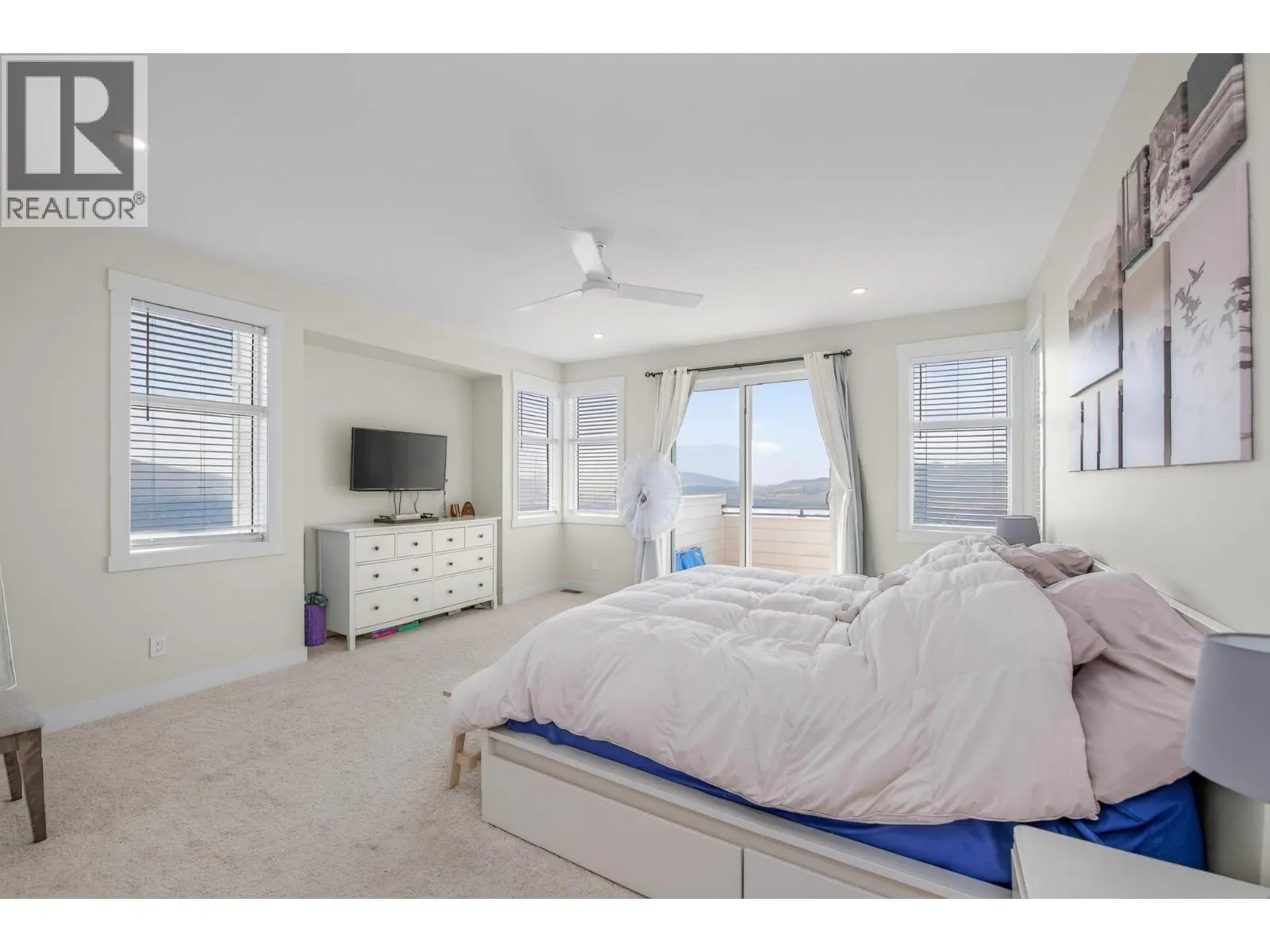 5120 Turtle Pond Court