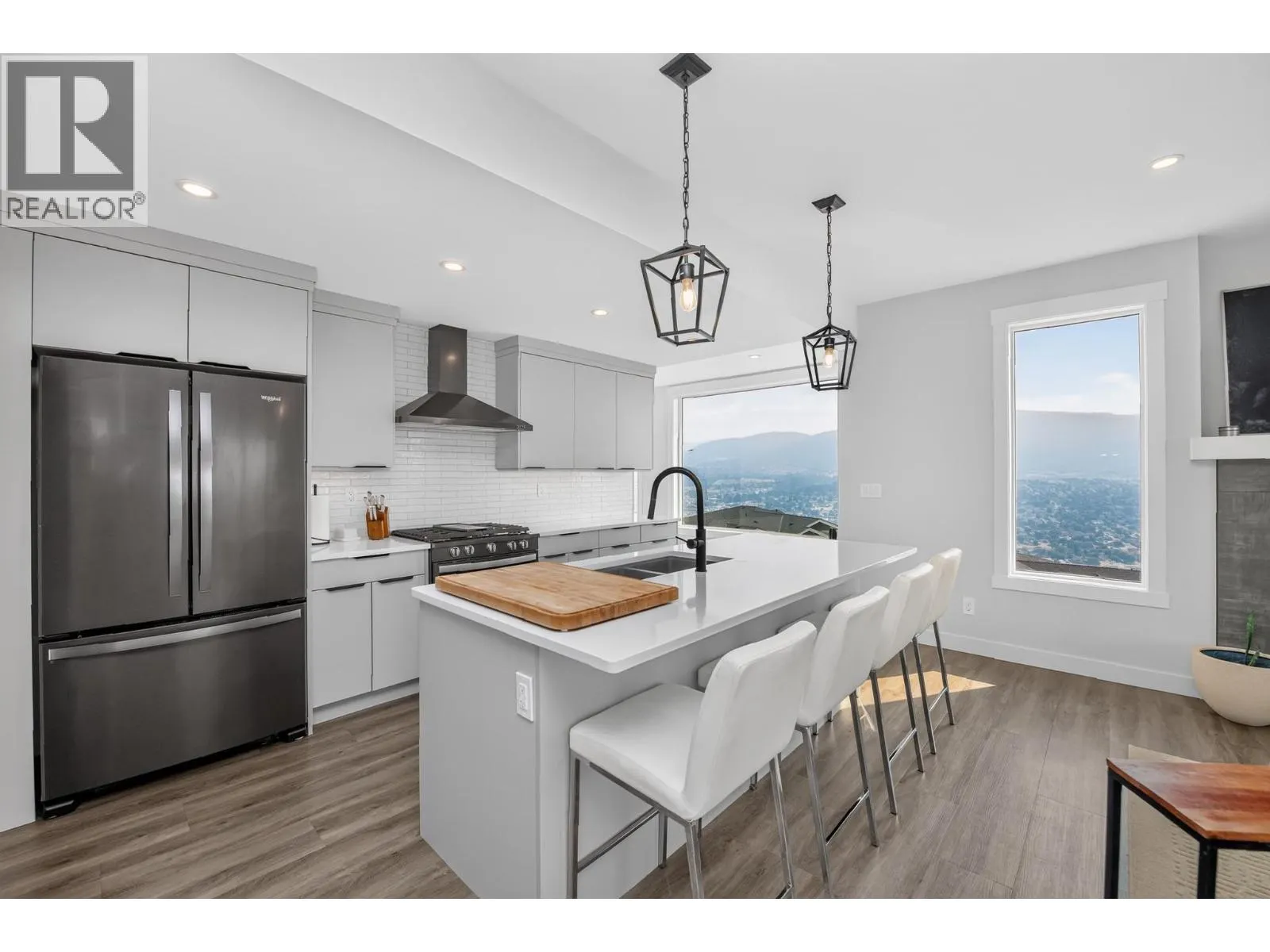 5120 Turtle Pond Court