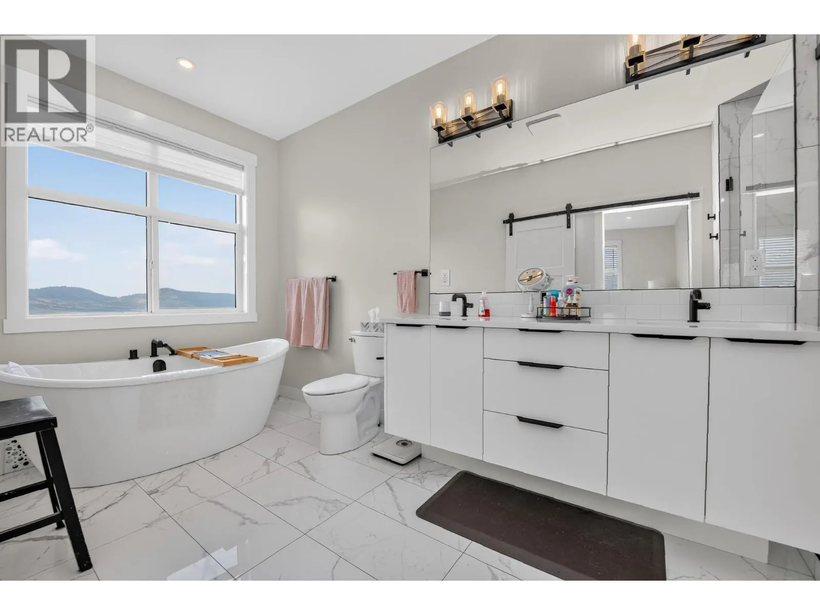 5120 Turtle Pond Court