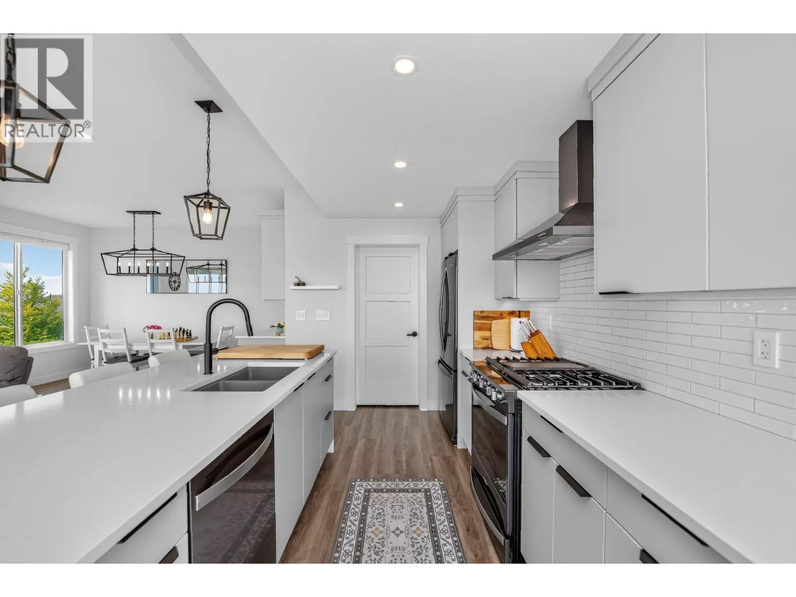 5120 Turtle Pond Court
