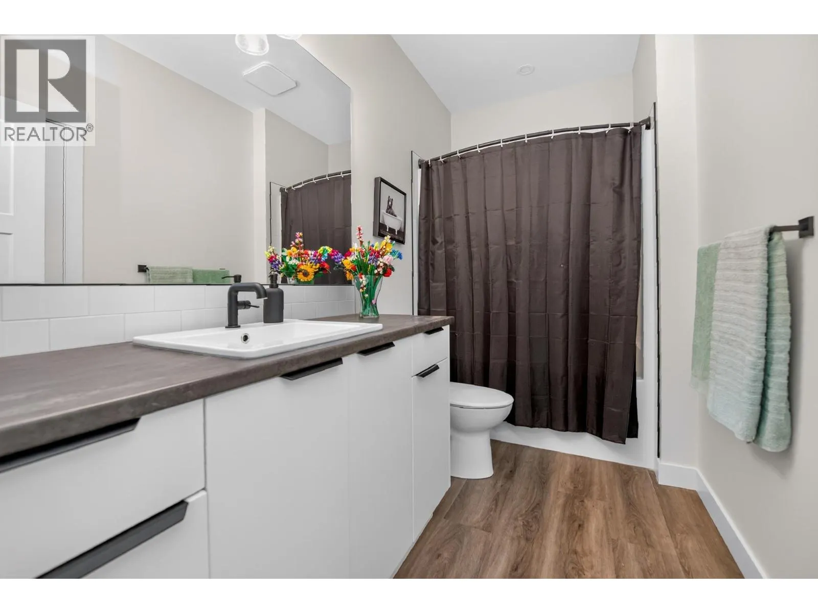 5120 Turtle Pond Court