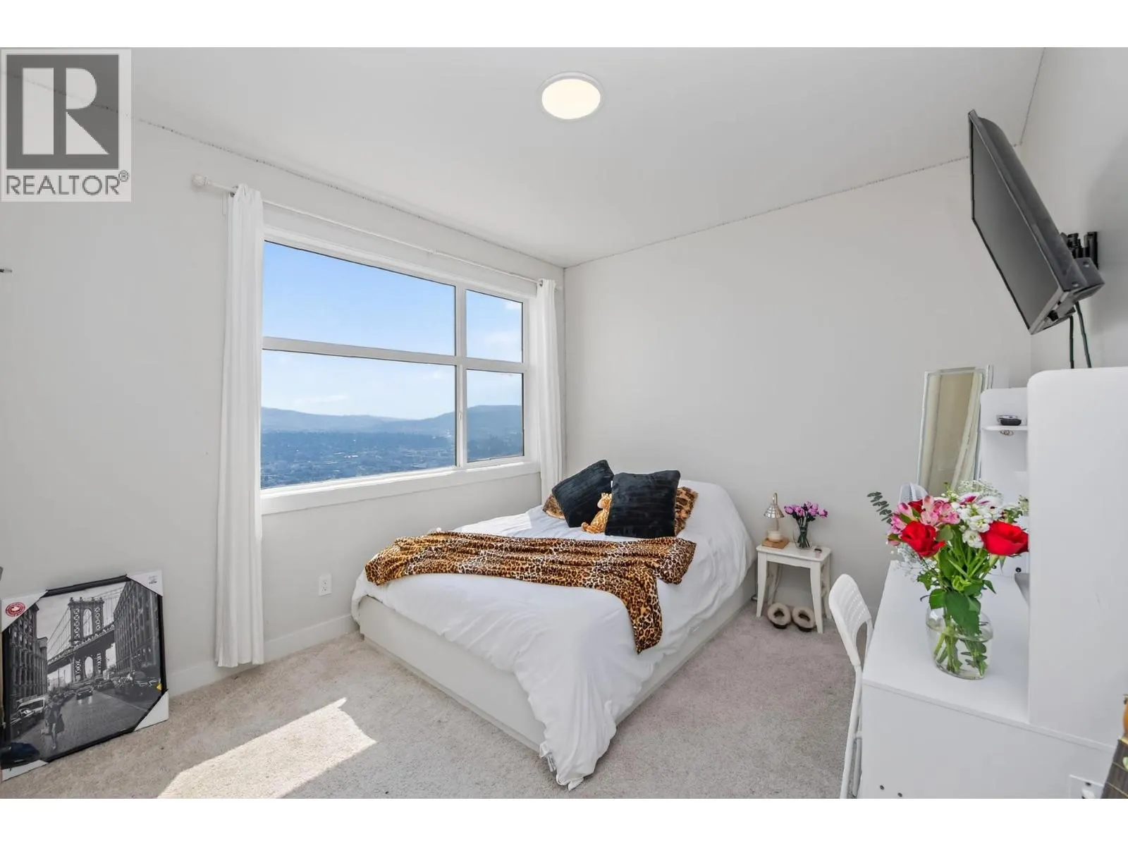 5120 Turtle Pond Court