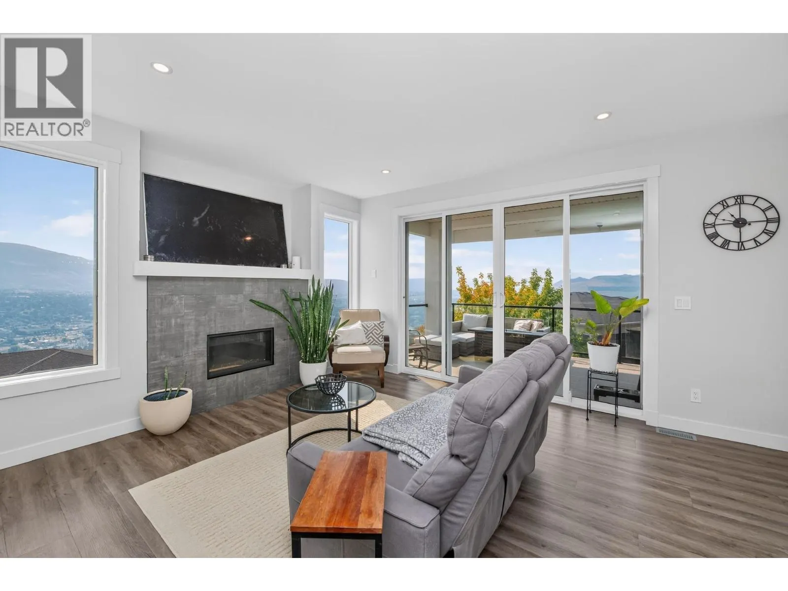 5120 Turtle Pond Court