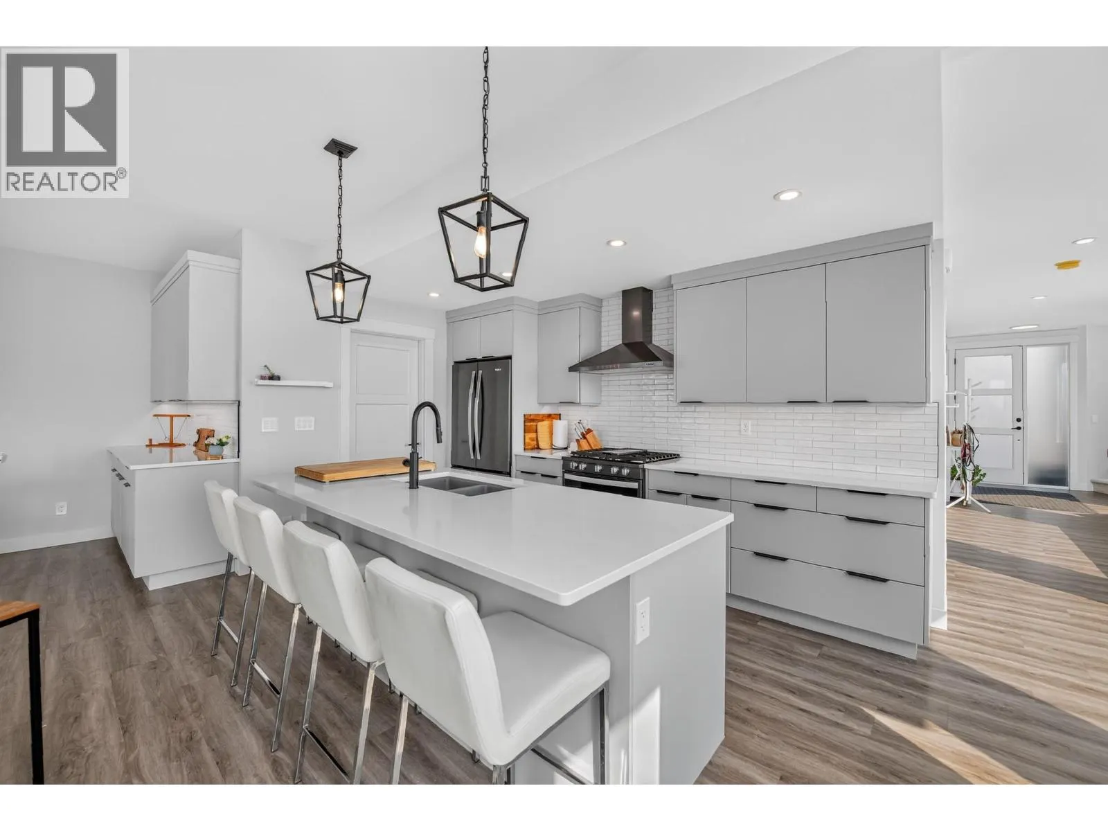 5120 Turtle Pond Court