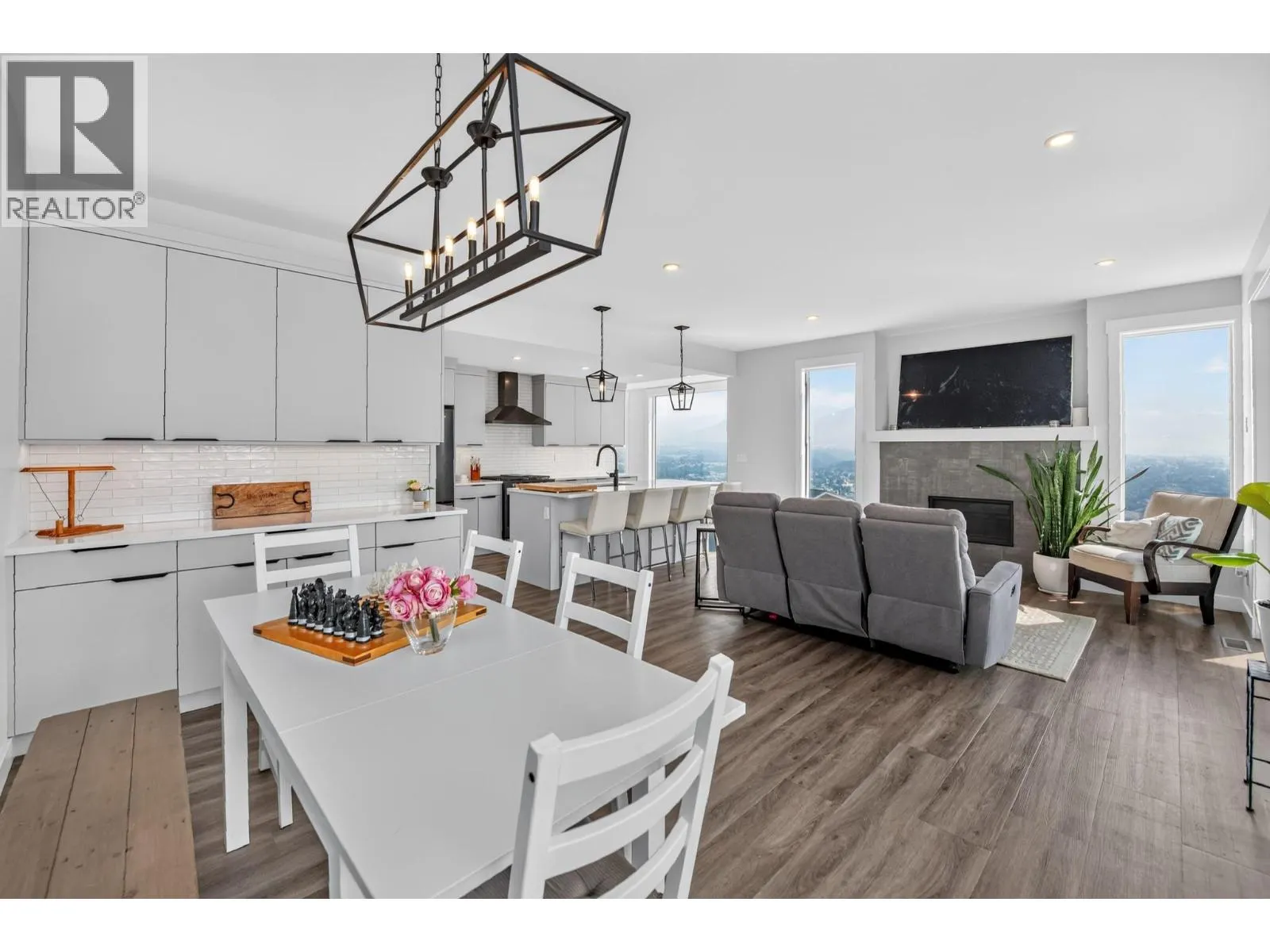 5120 Turtle Pond Court