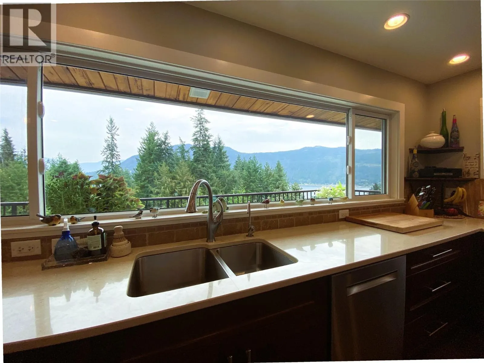 2880 Chalet Drive
