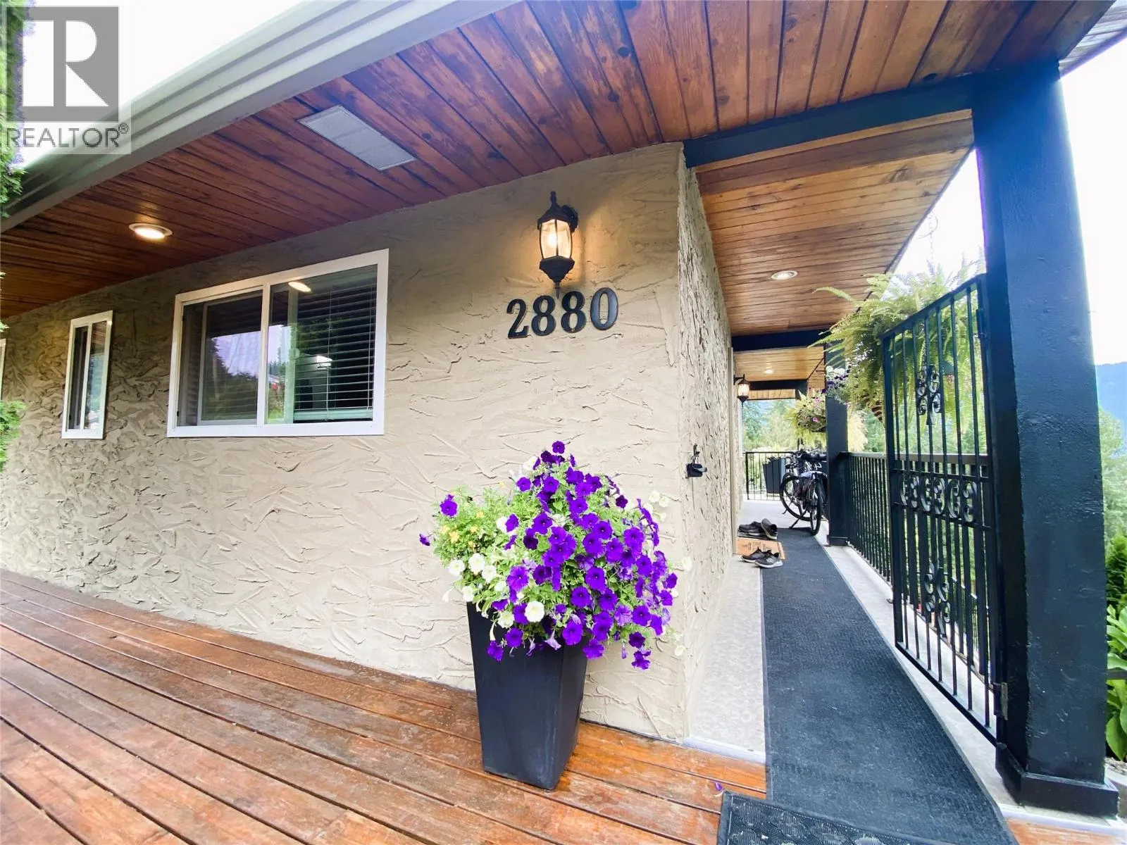2880 Chalet Drive