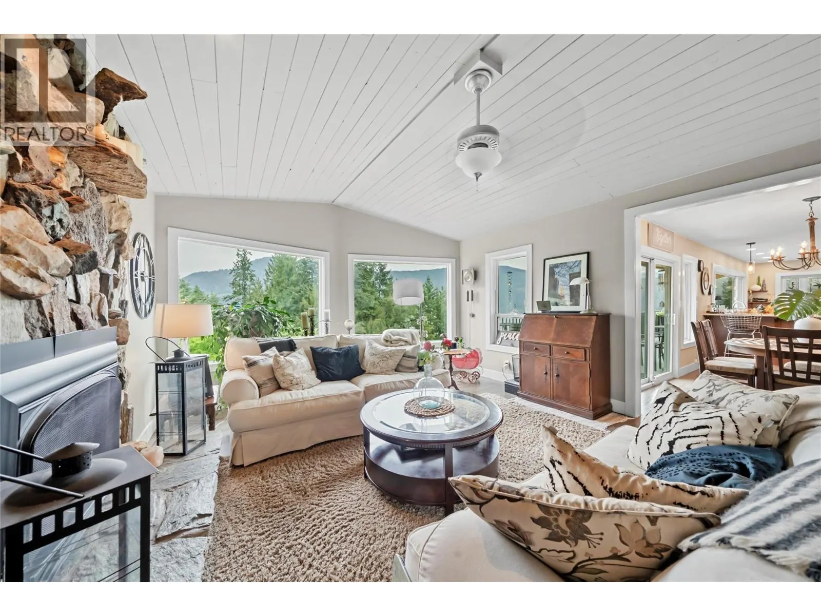 2880 Chalet Drive