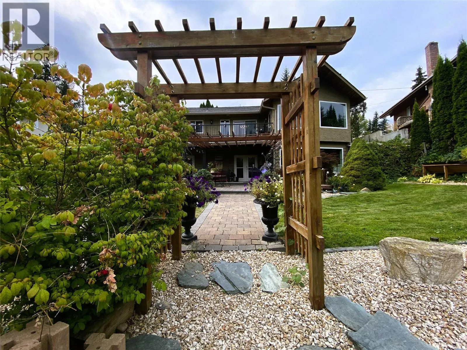 2880 Chalet Drive