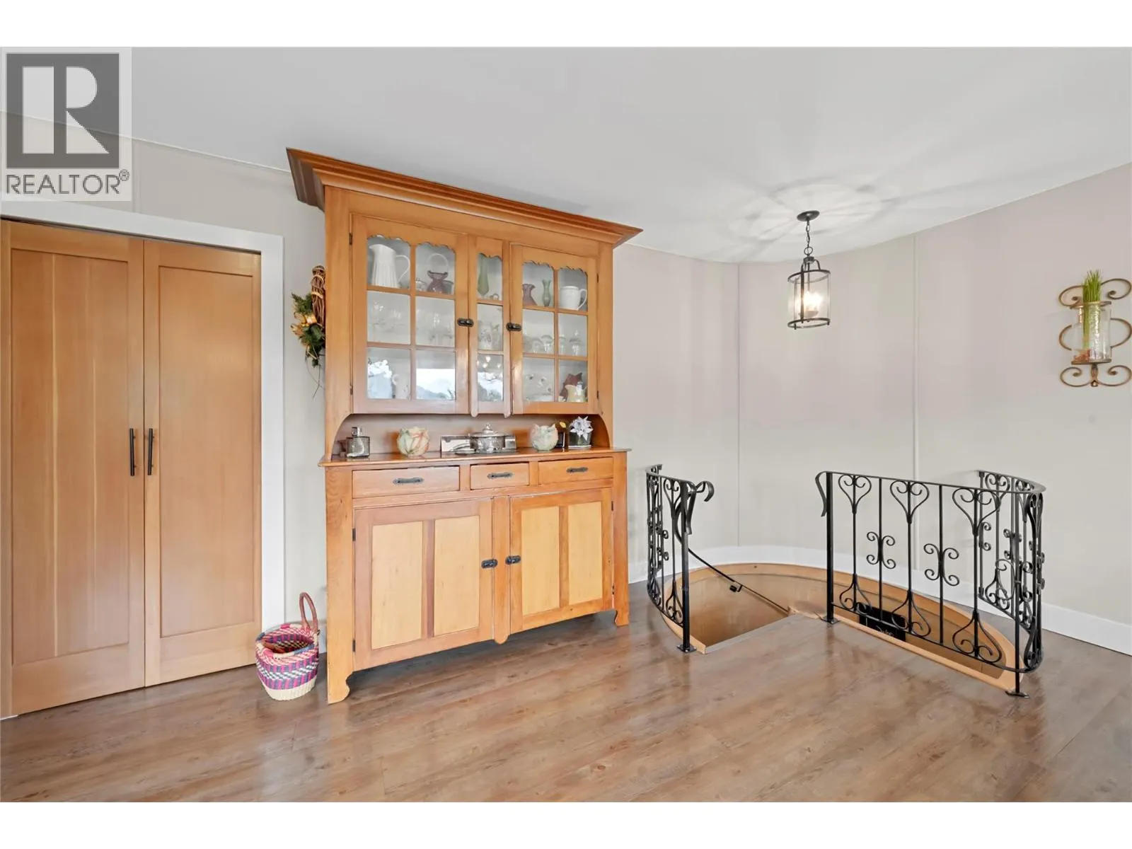 2880 Chalet Drive