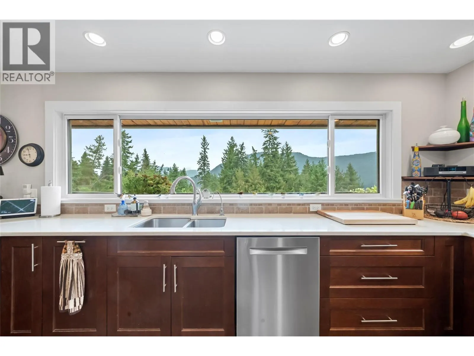 2880 Chalet Drive