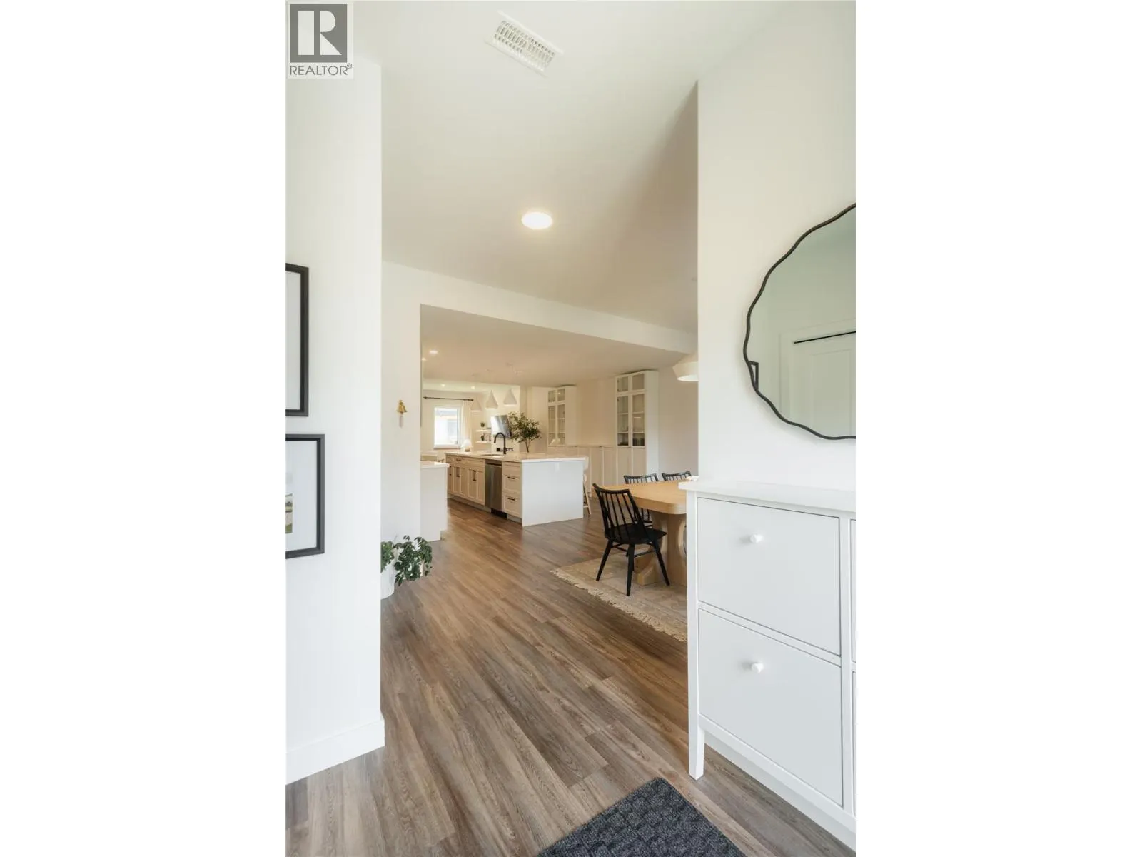 1037 Keystone Crescent